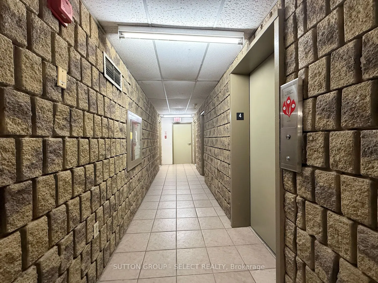 140 Park Avenue E, #402