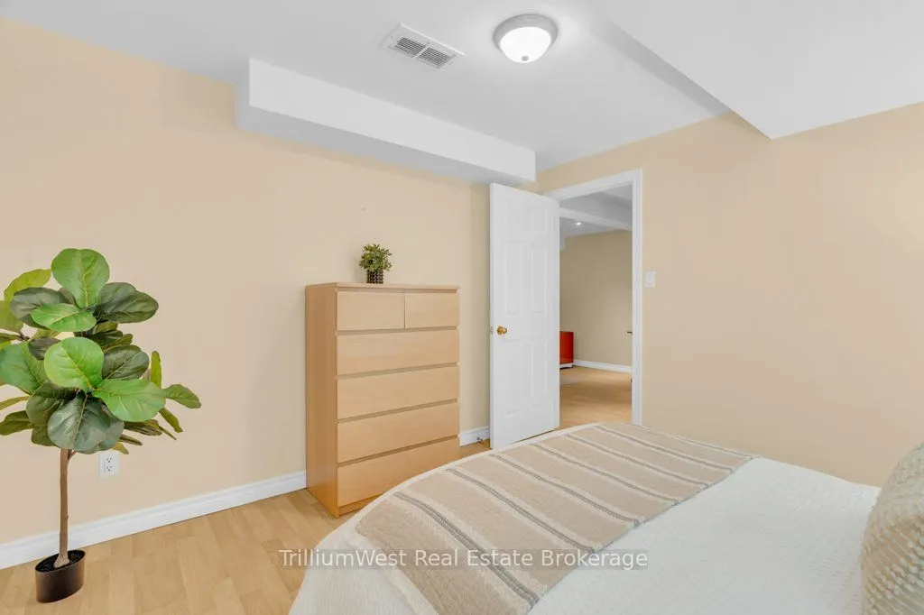 589 Winterburg Walk