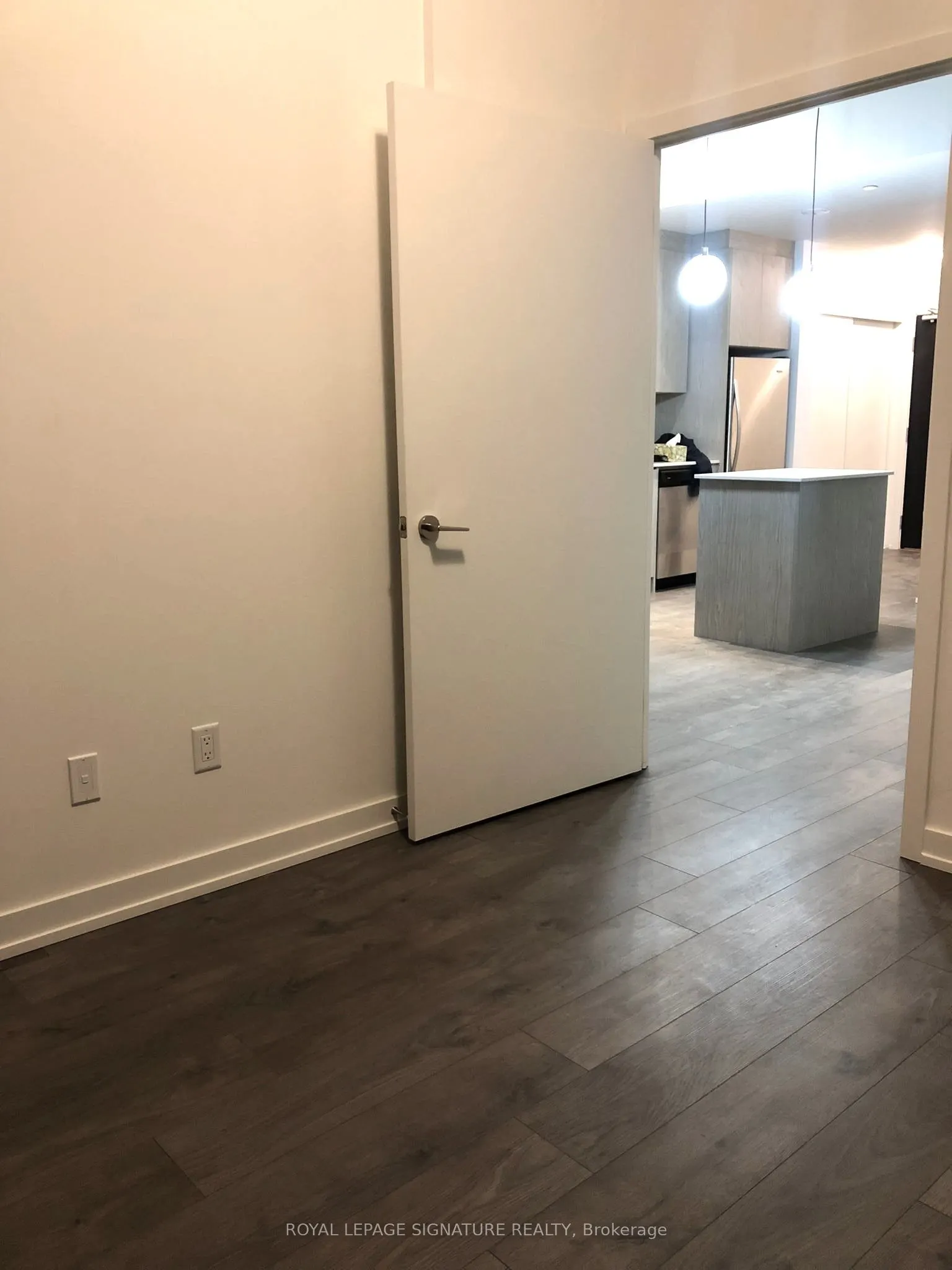 55 Duke Street W