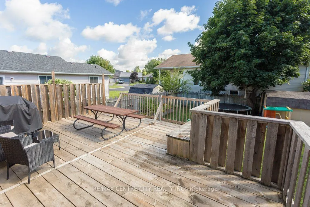 55 Melanie Drive E
