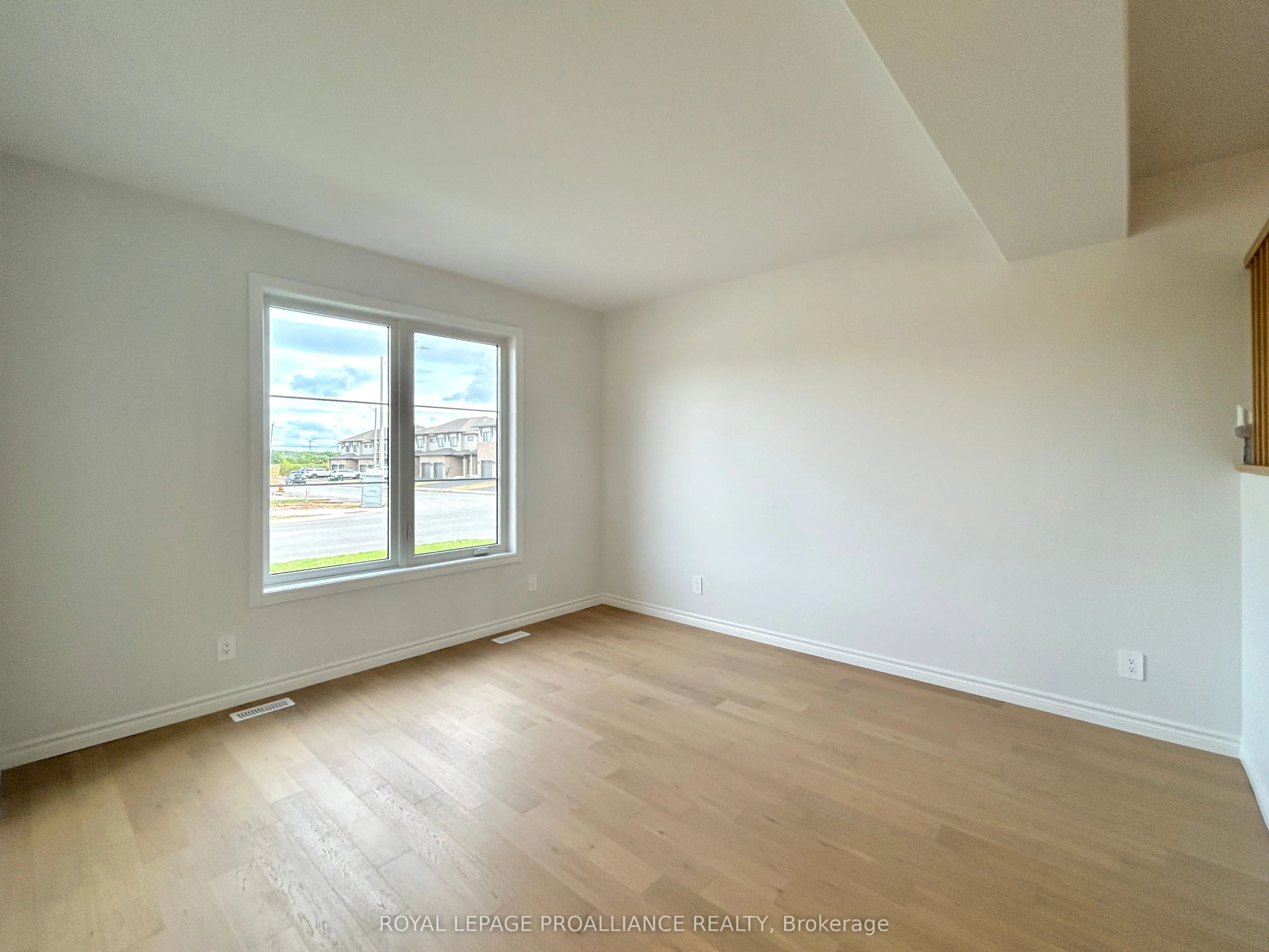 12 Riverstone Way