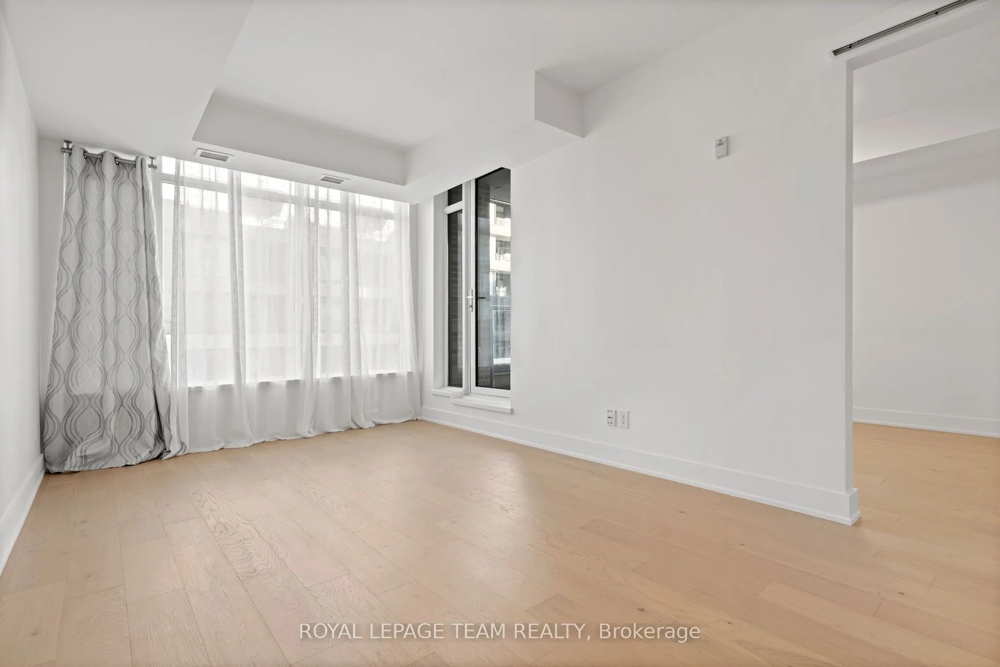 108 RICHMOND Road, #207