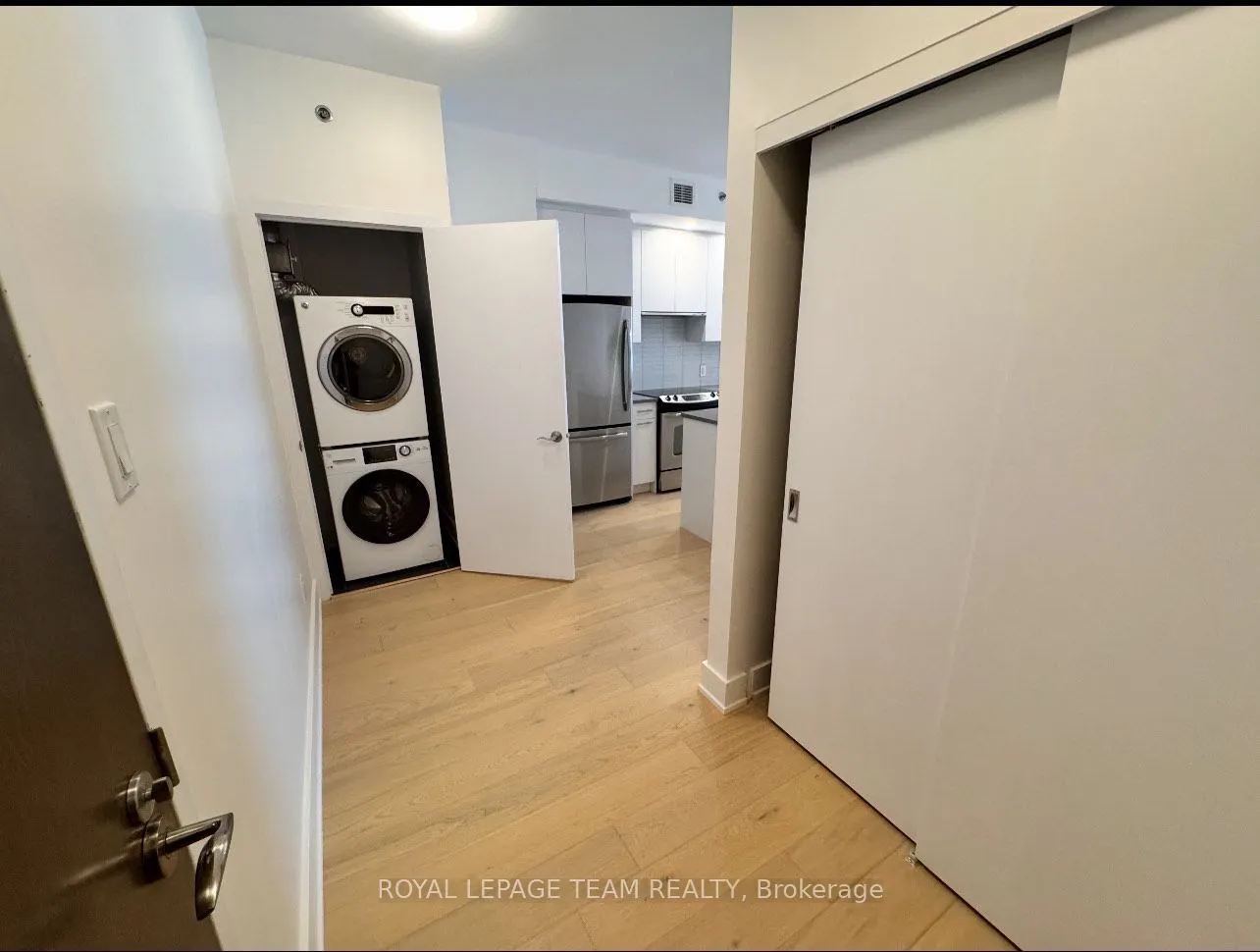 108 RICHMOND Road, #207