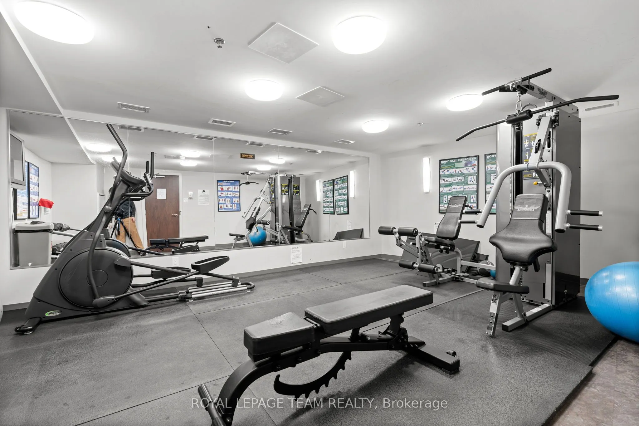 108 RICHMOND Road, #207