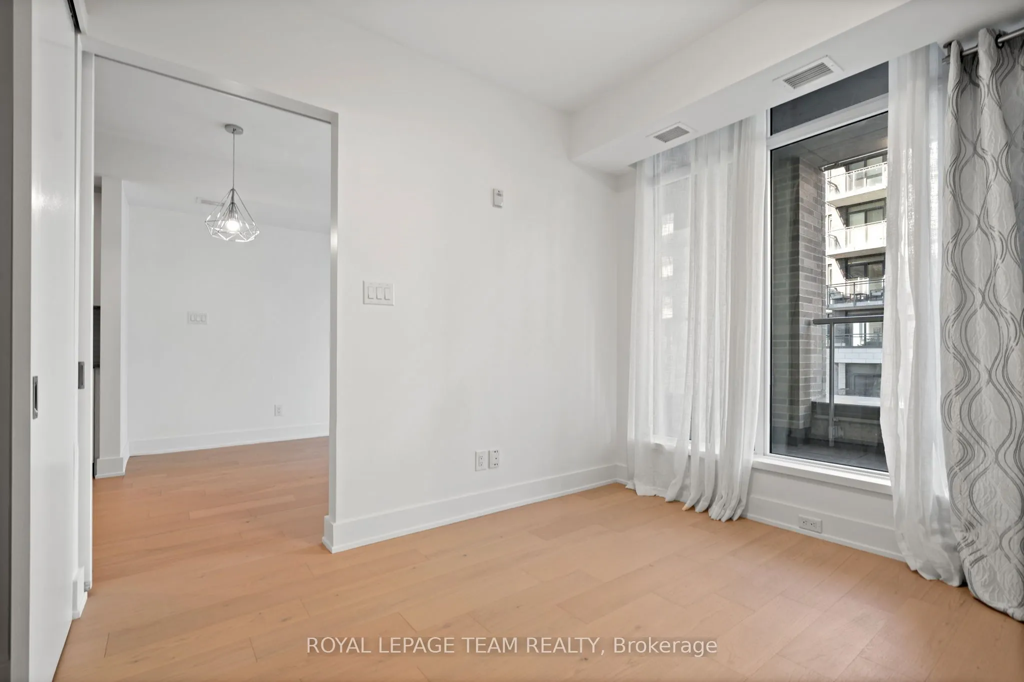 108 RICHMOND Road, #207