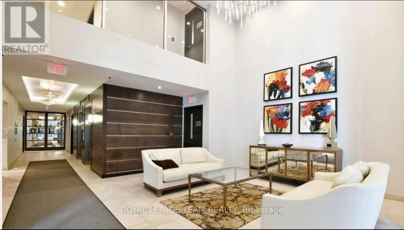 108 RICHMOND Road, #207