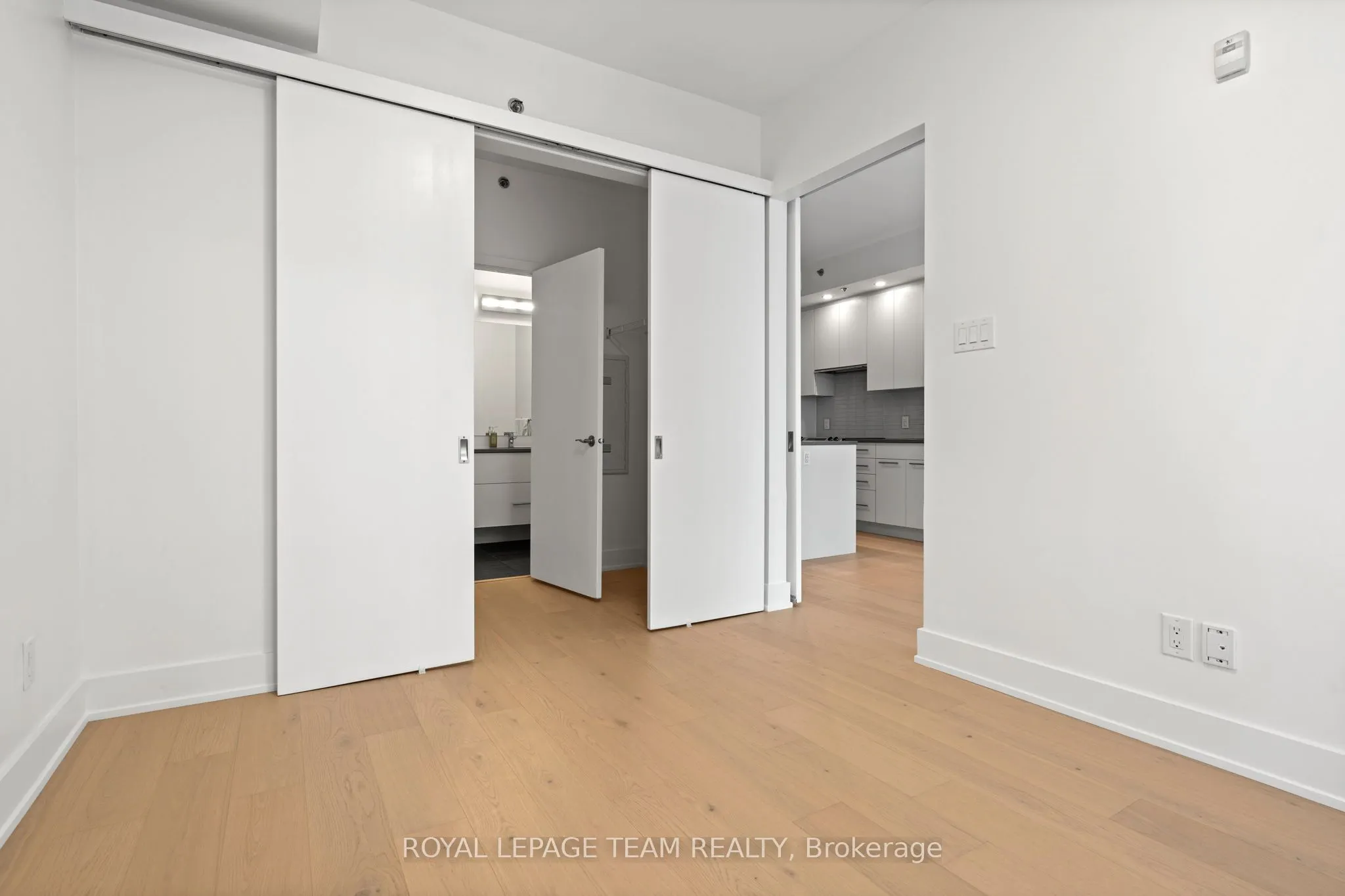 108 RICHMOND Road, #207