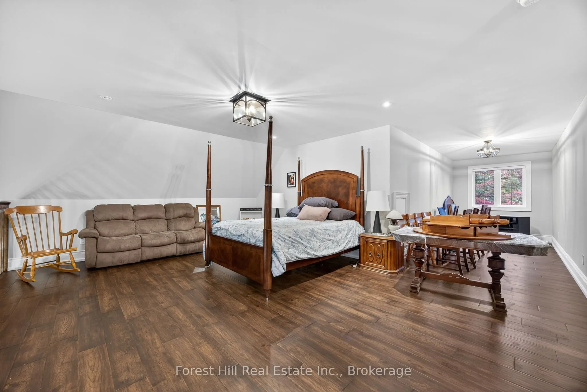 19 Breakwater Court