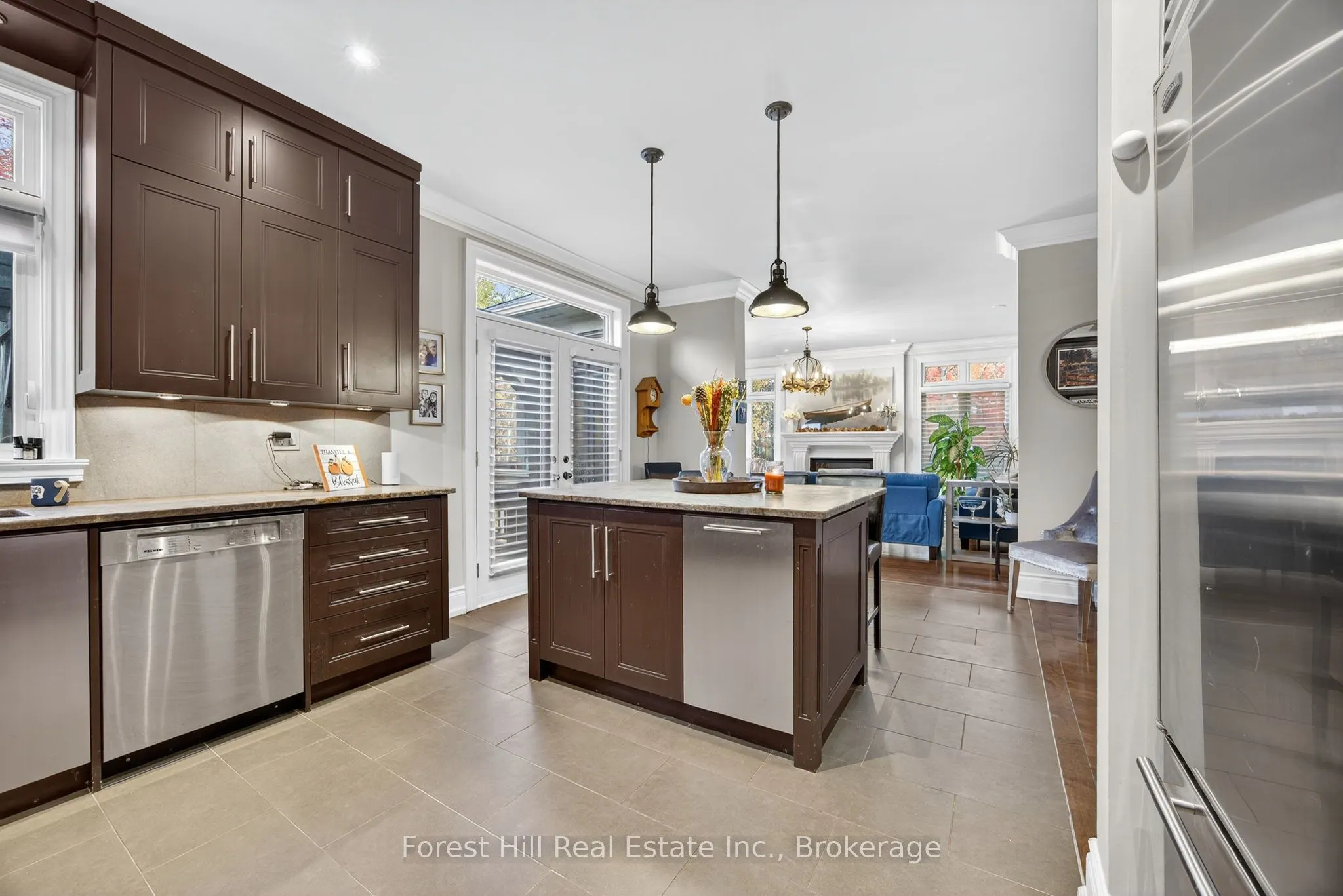 19 Breakwater Court