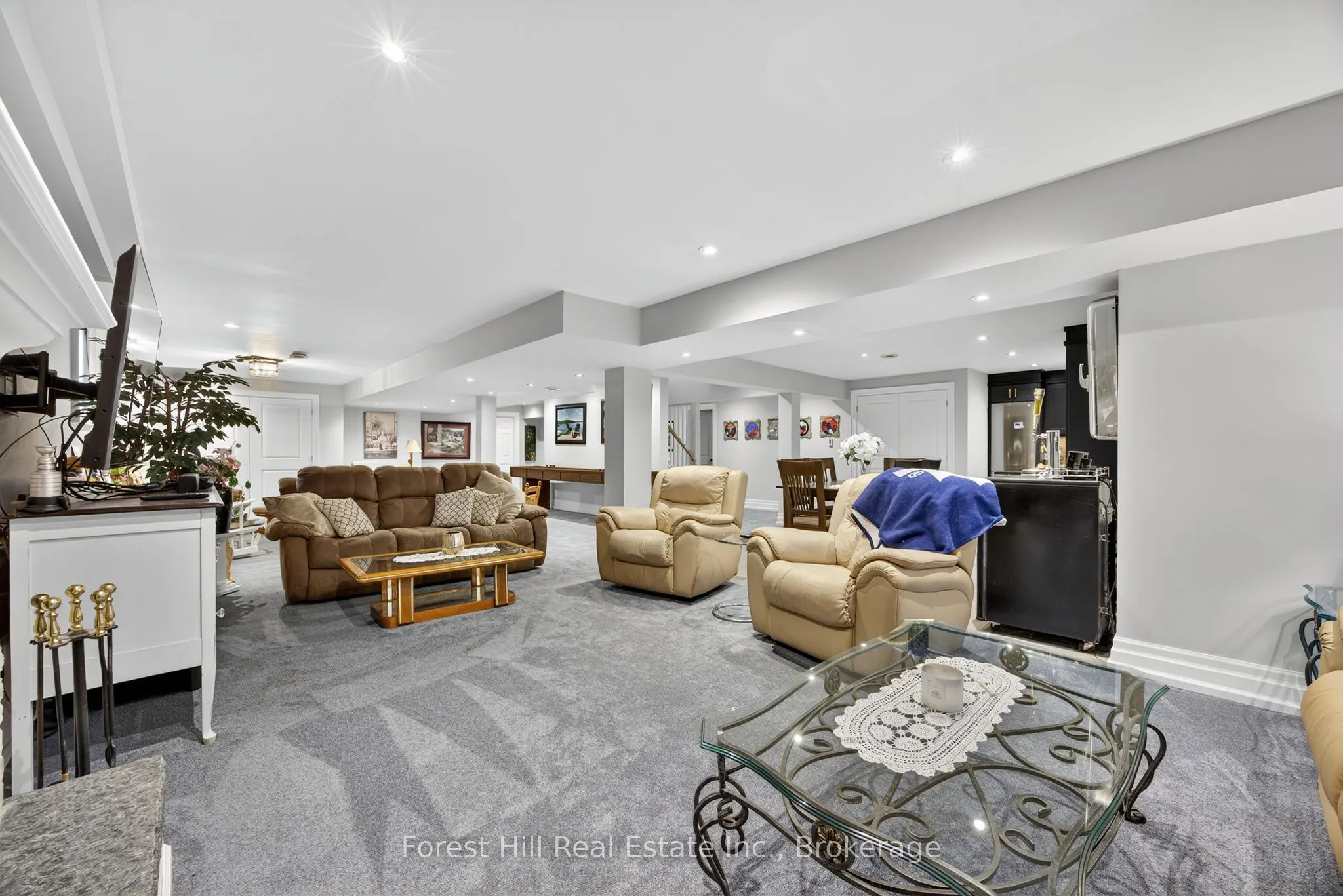 19 Breakwater Court