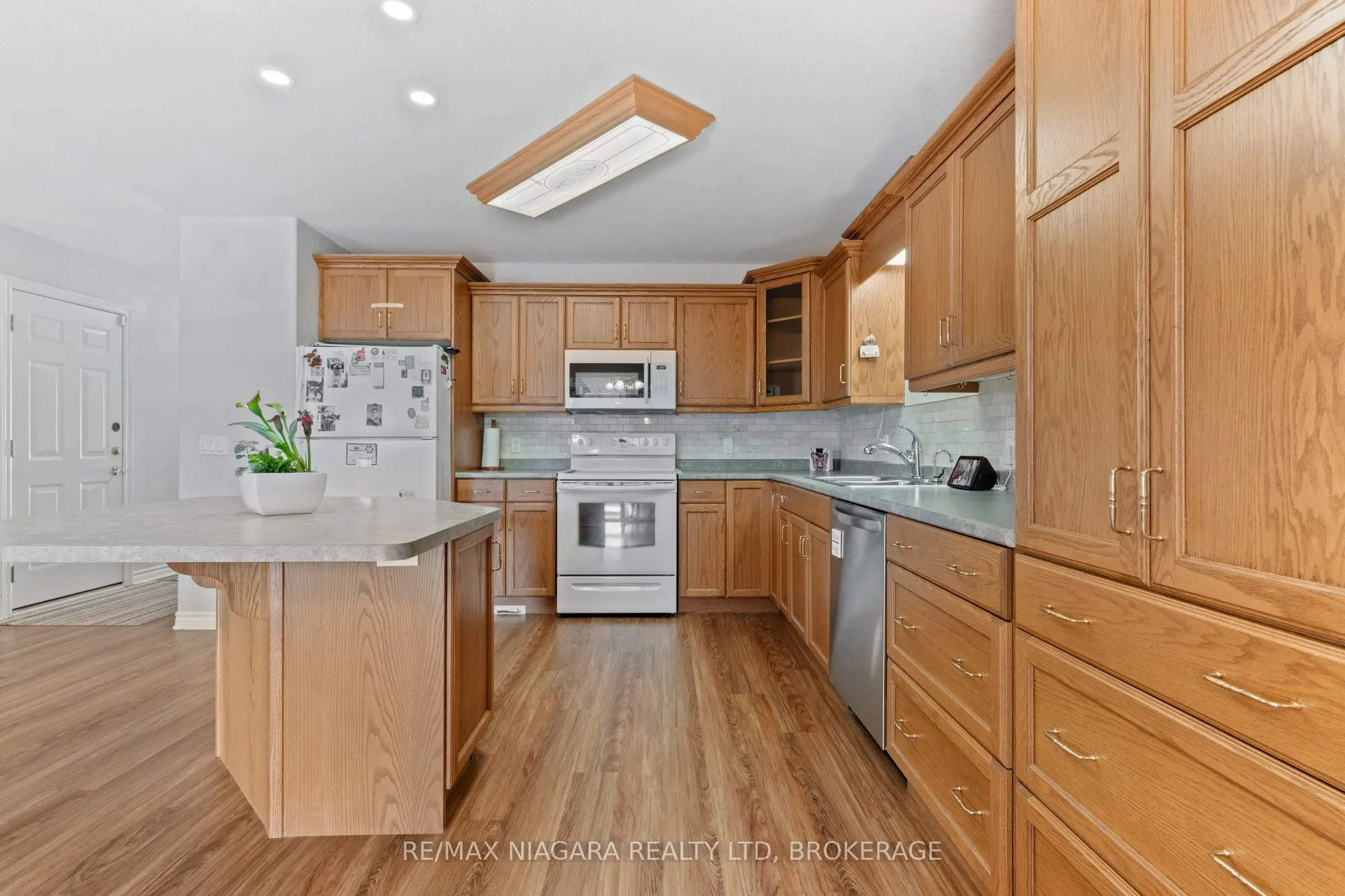 3730 Disher Street, #4