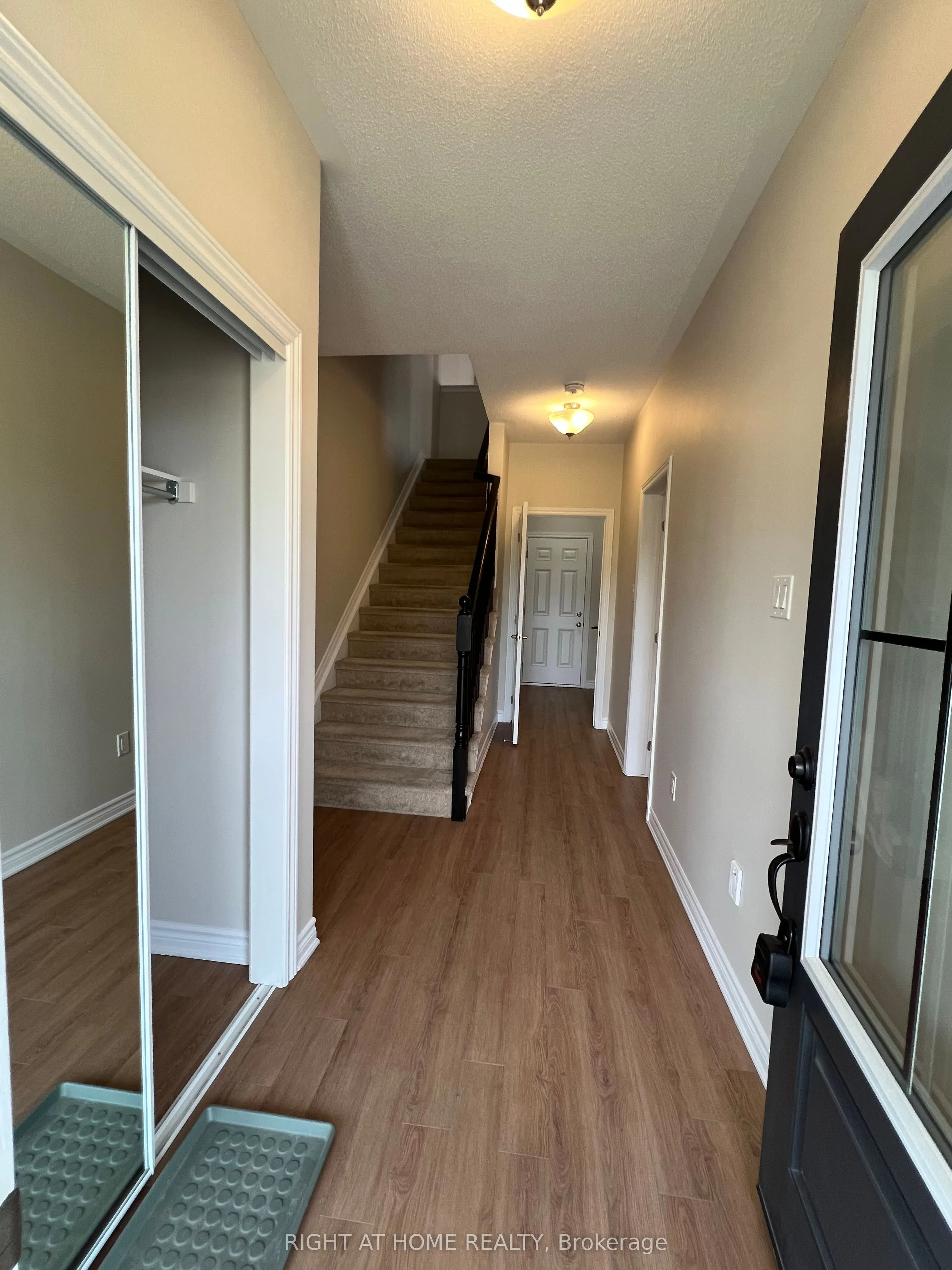 195 HARMATTAN Avenue