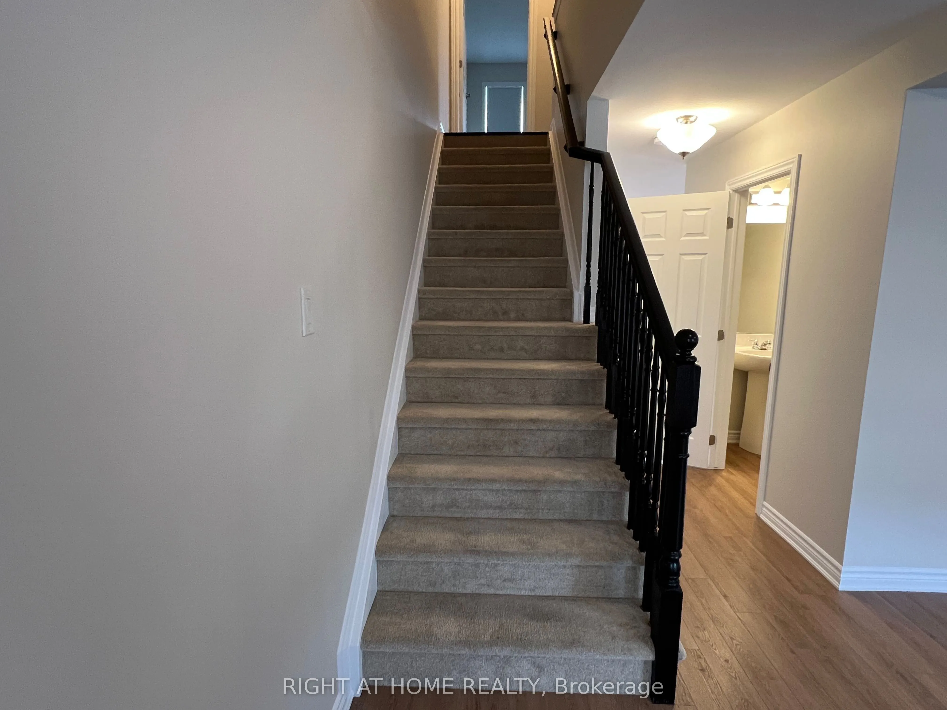 195 HARMATTAN Avenue