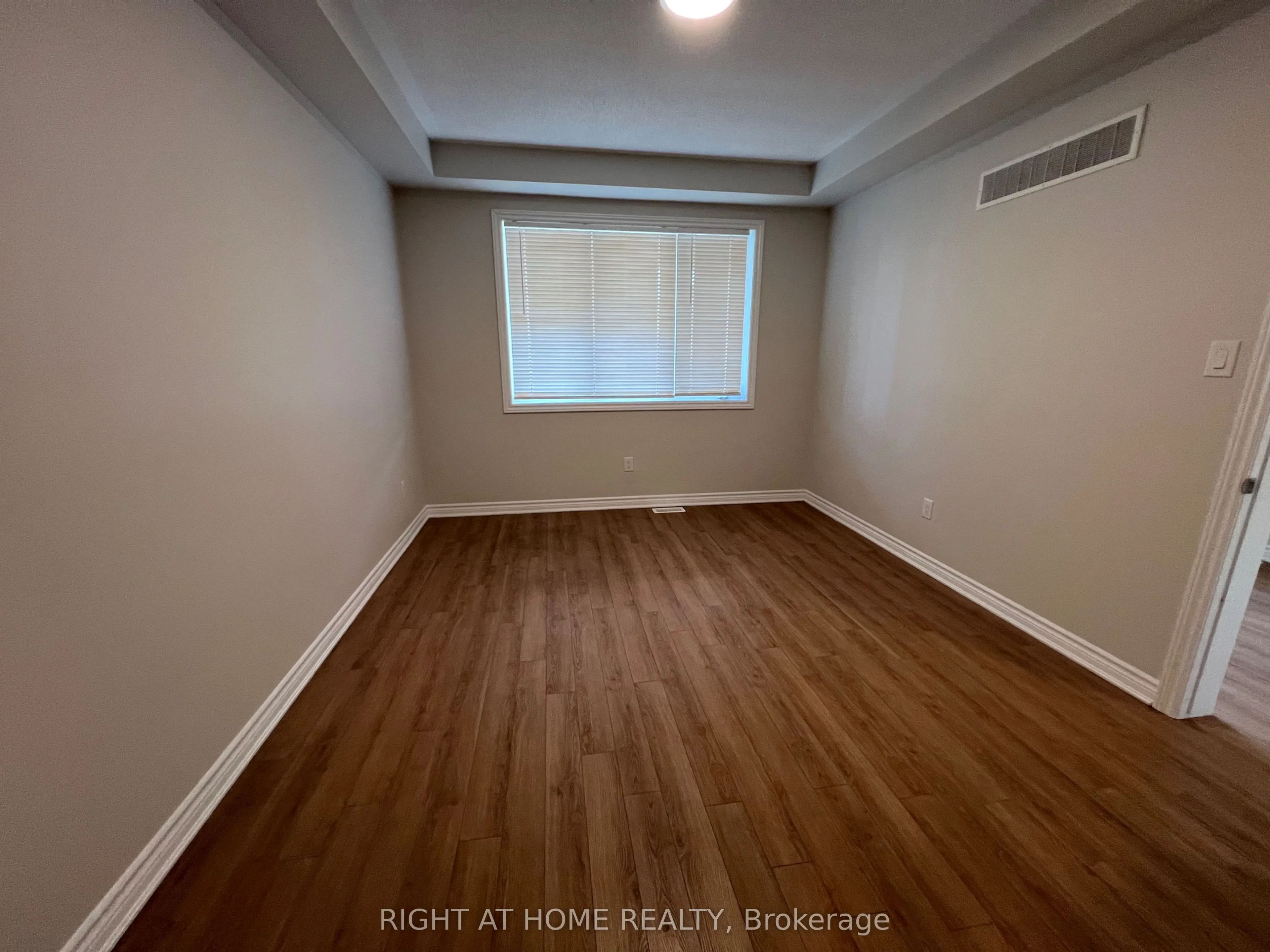 195 HARMATTAN Avenue