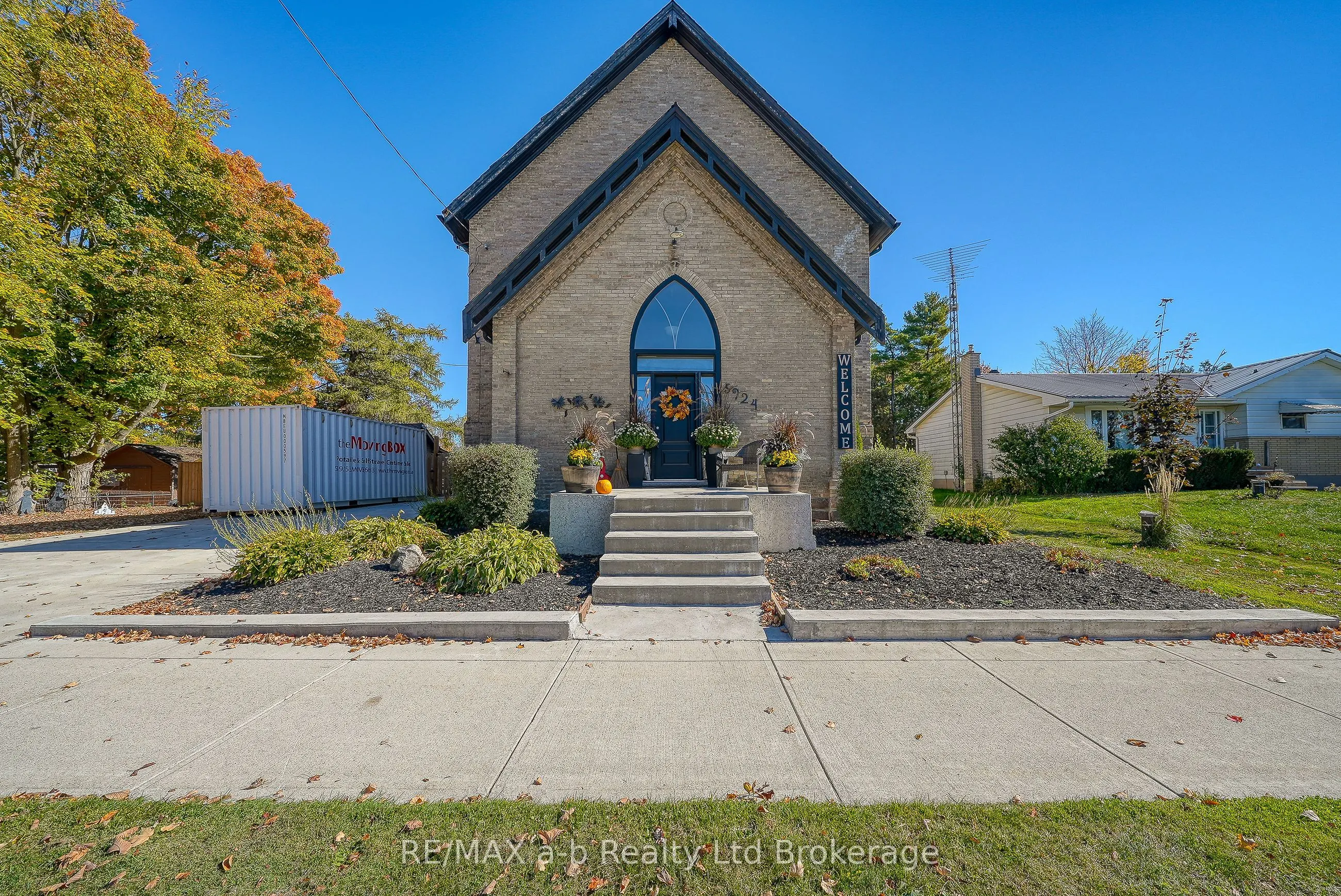 5924 Putnam Road