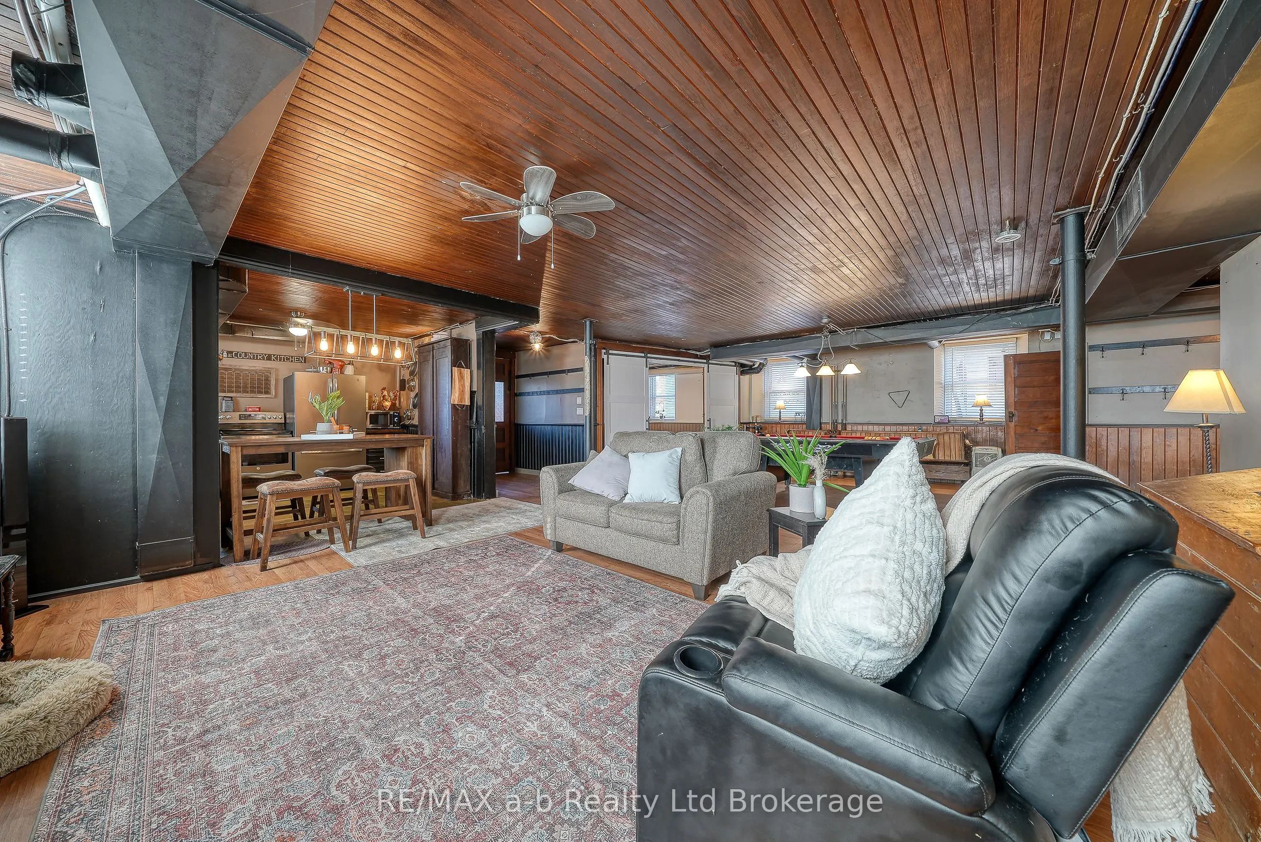 5924 Putnam Road