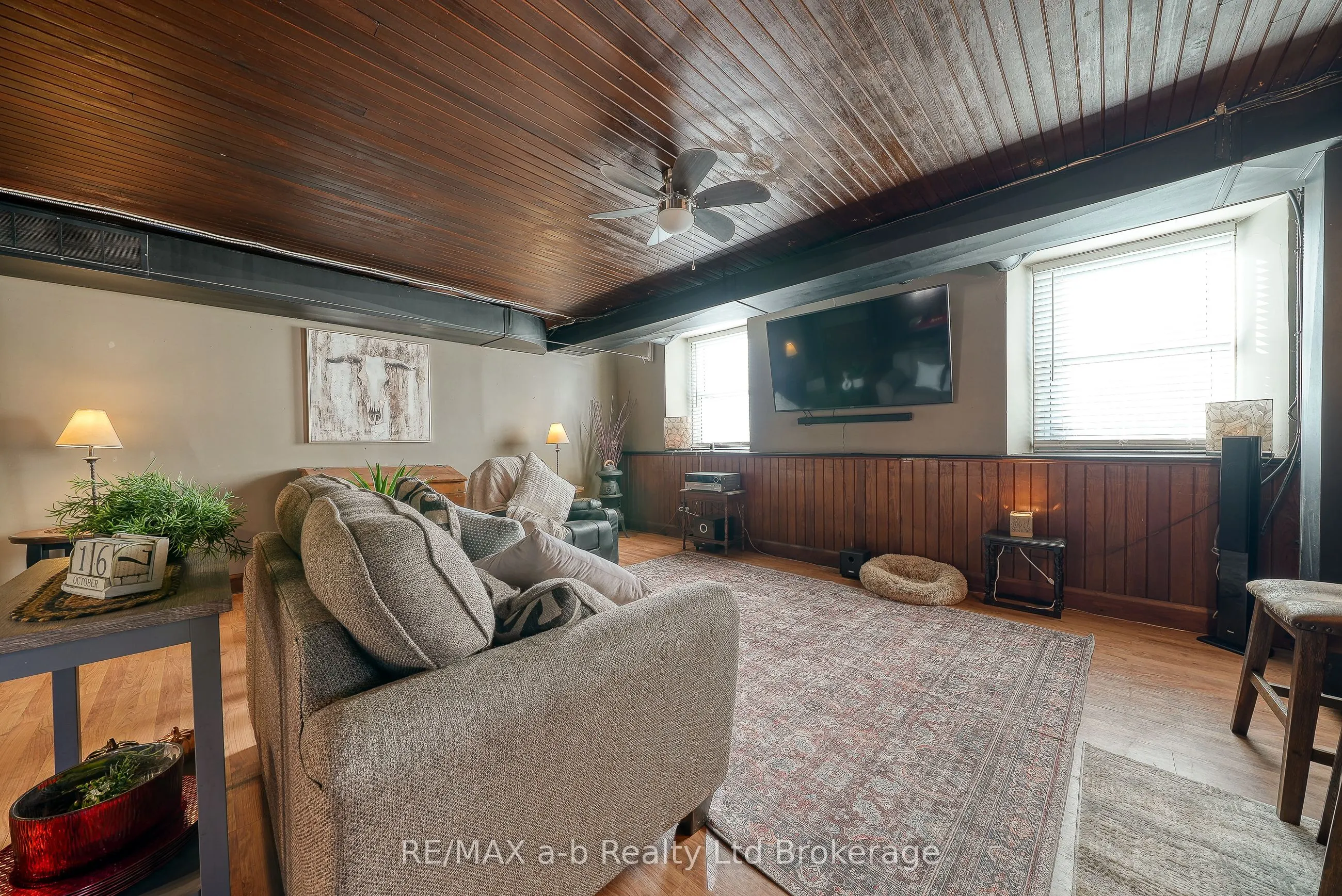 5924 Putnam Road