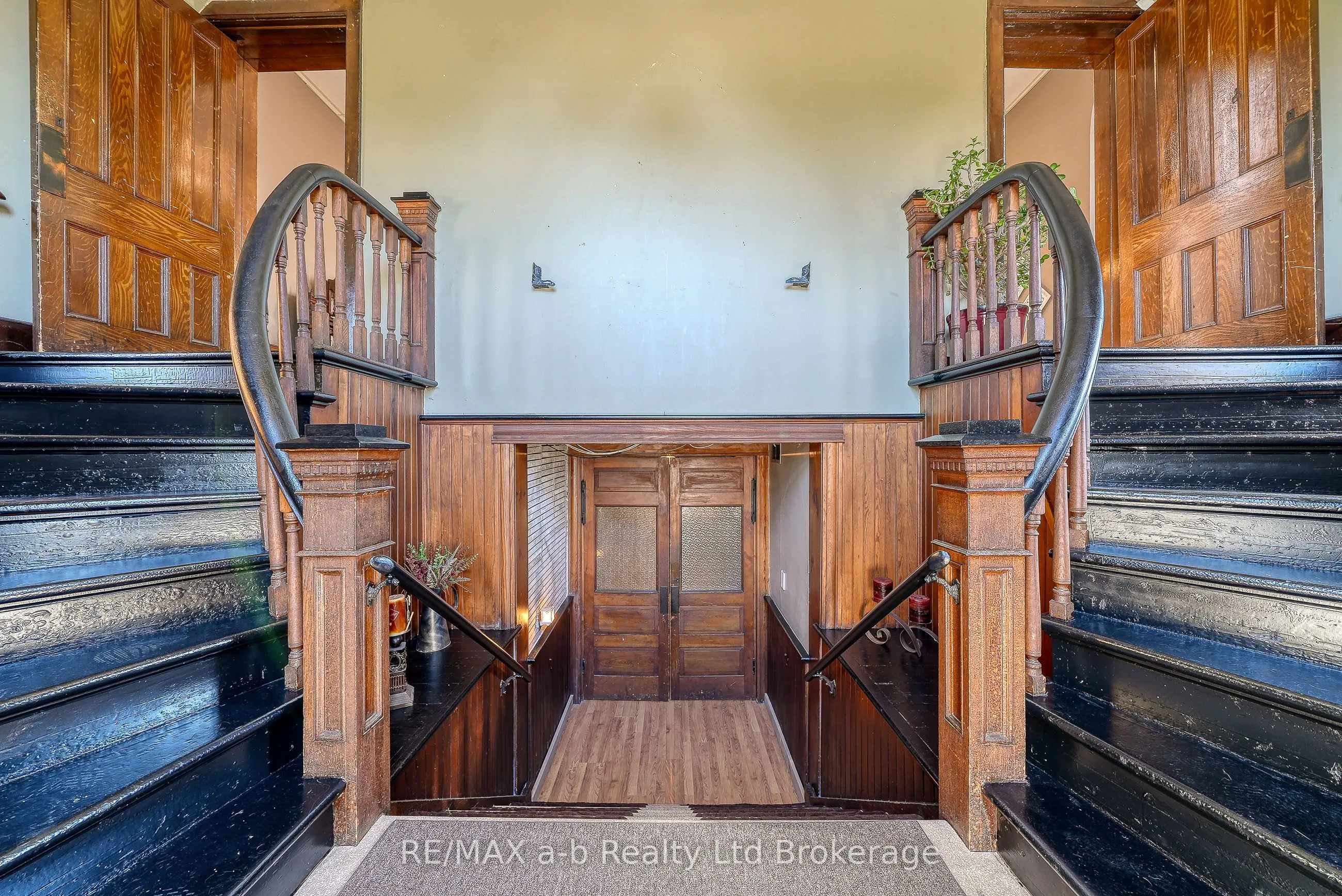 5924 Putnam Road