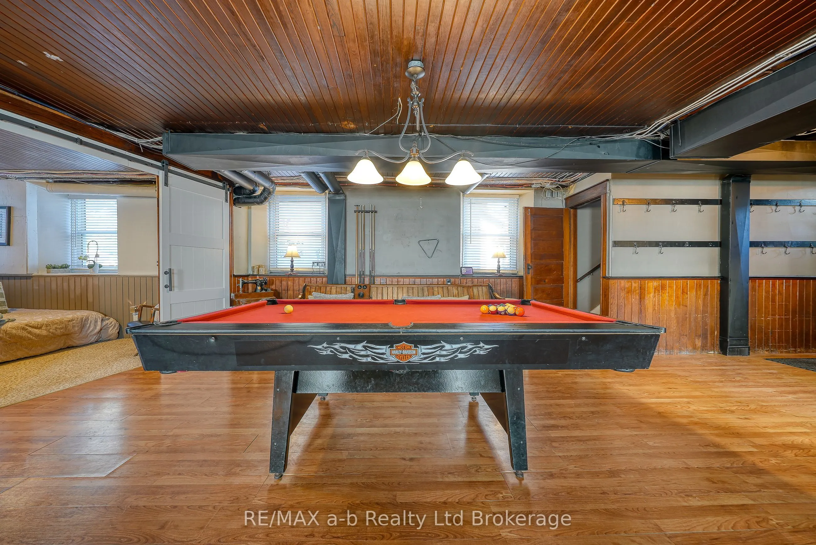 5924 Putnam Road