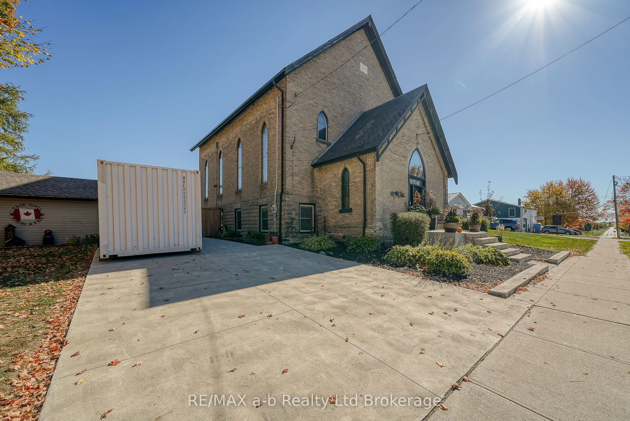 5924 Putnam Road
