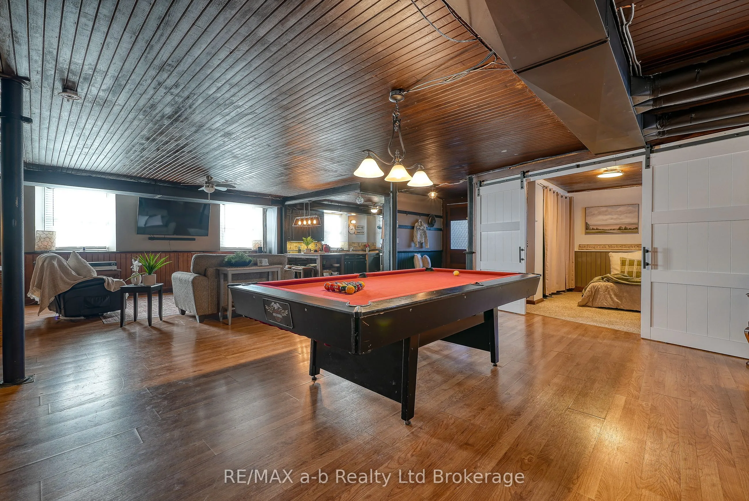 5924 Putnam Road