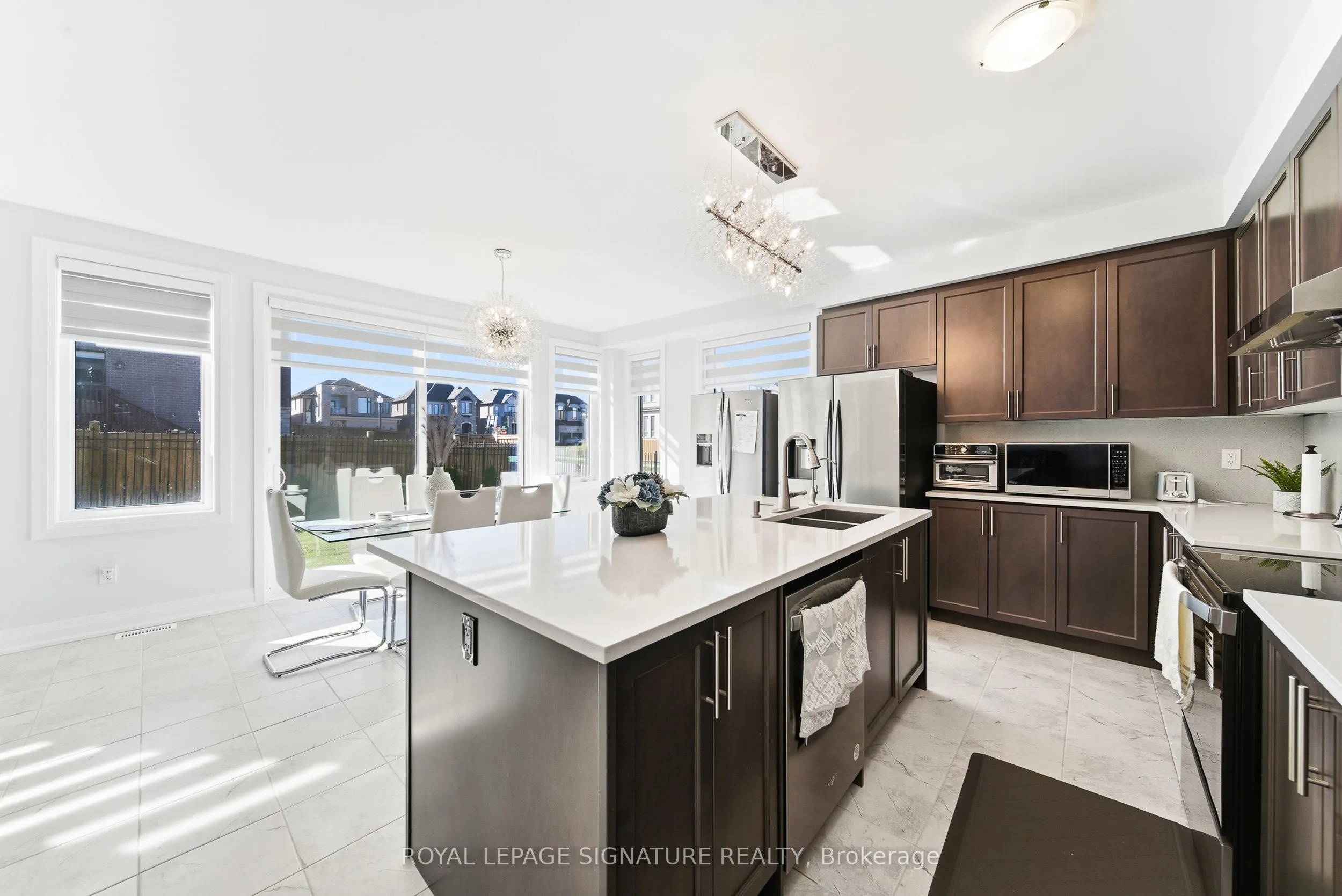 984 Centennial Court