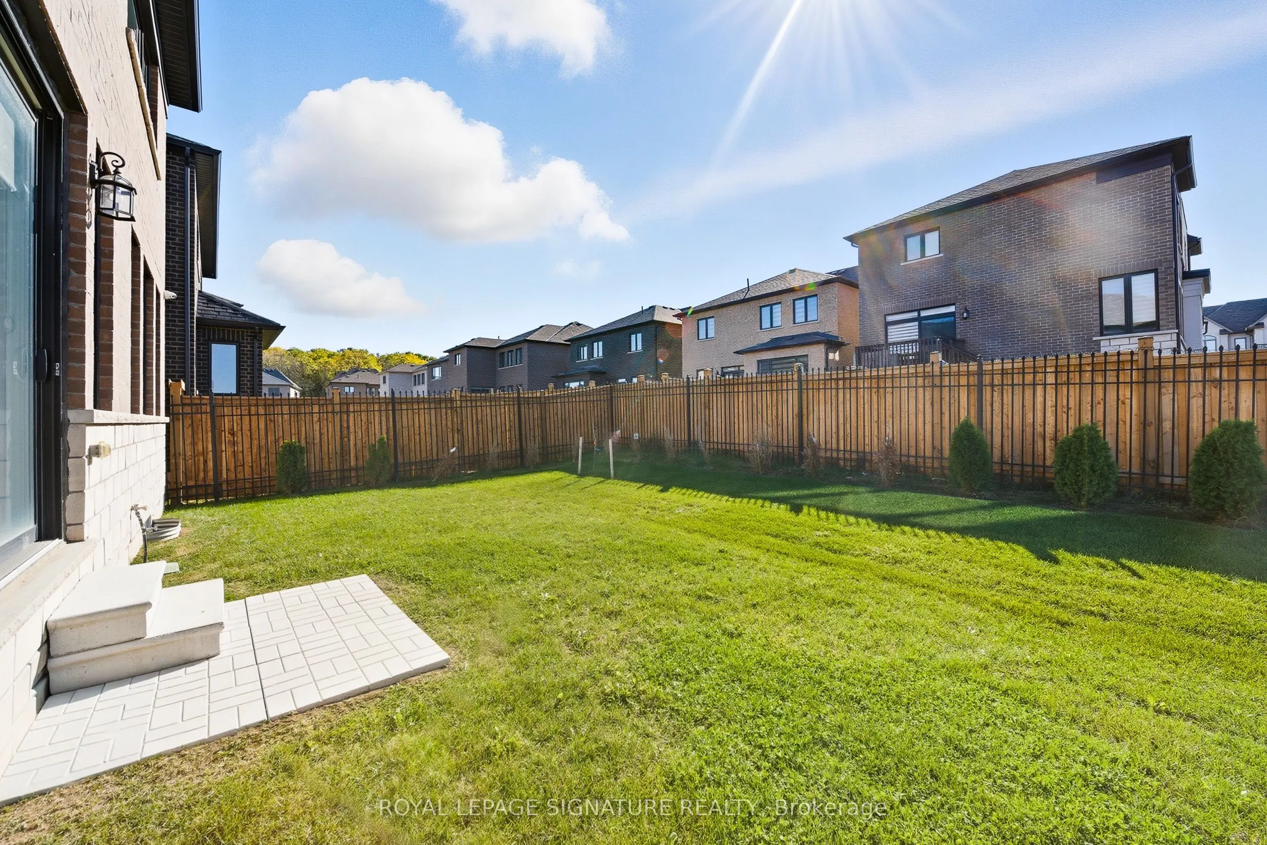 984 Centennial Court