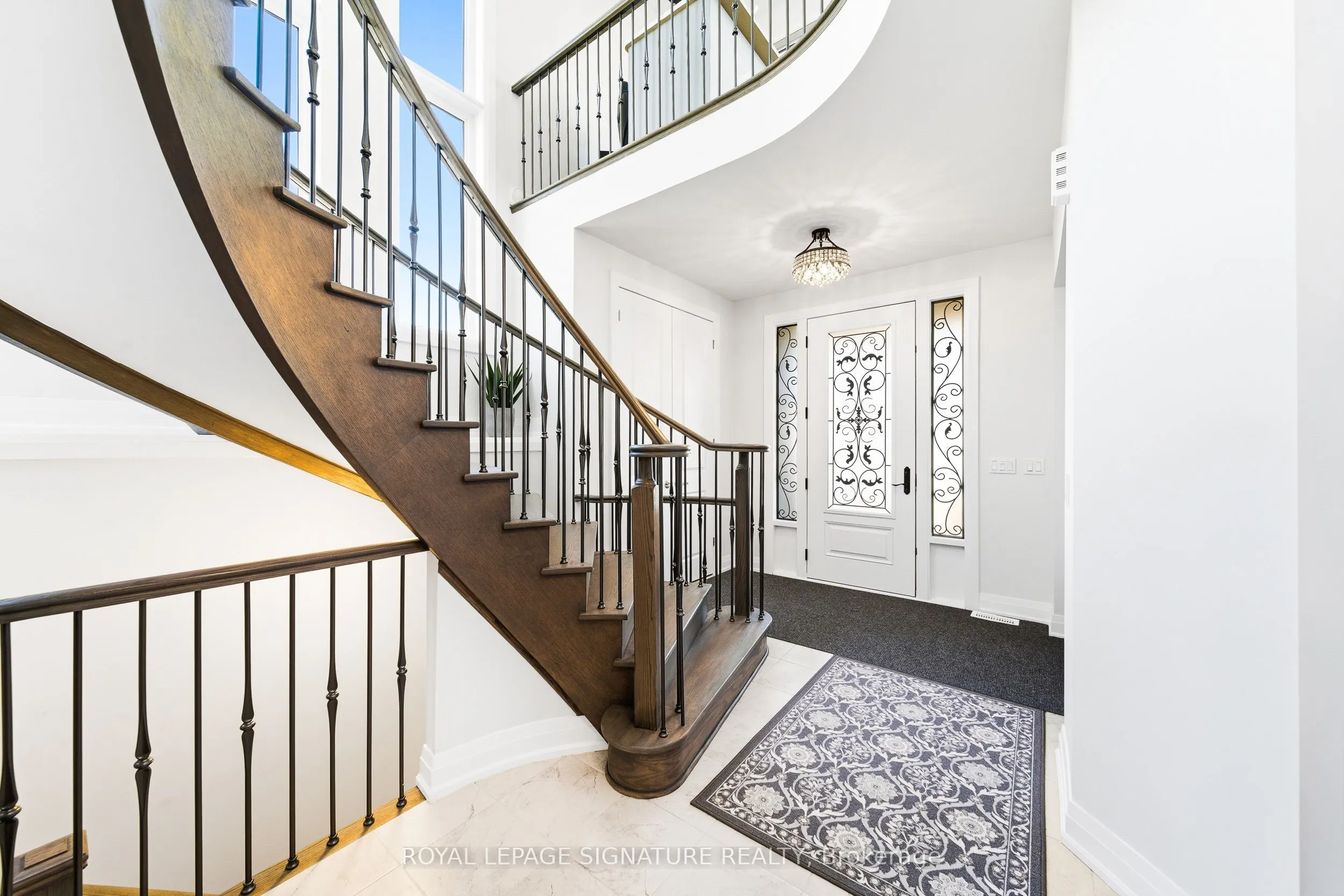 984 Centennial Court