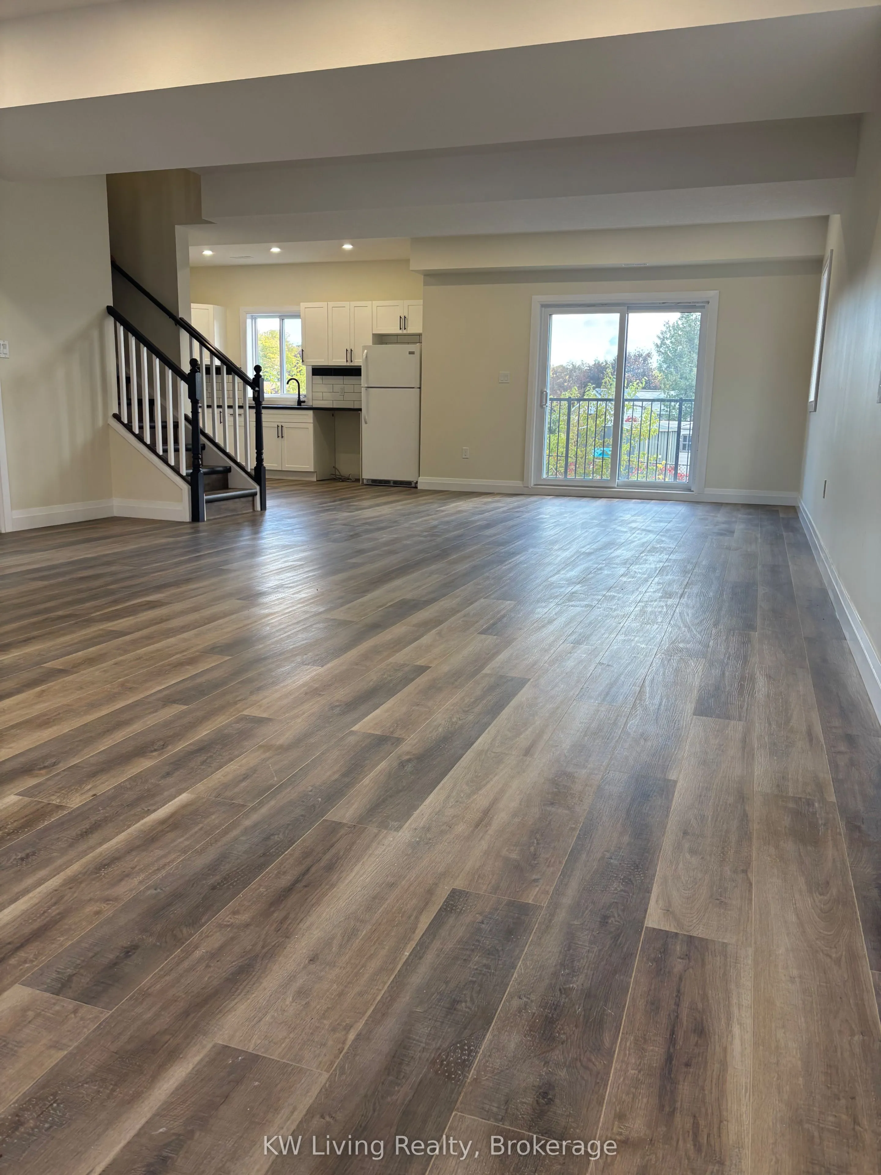 3A1 Kovac Road, #Upper
