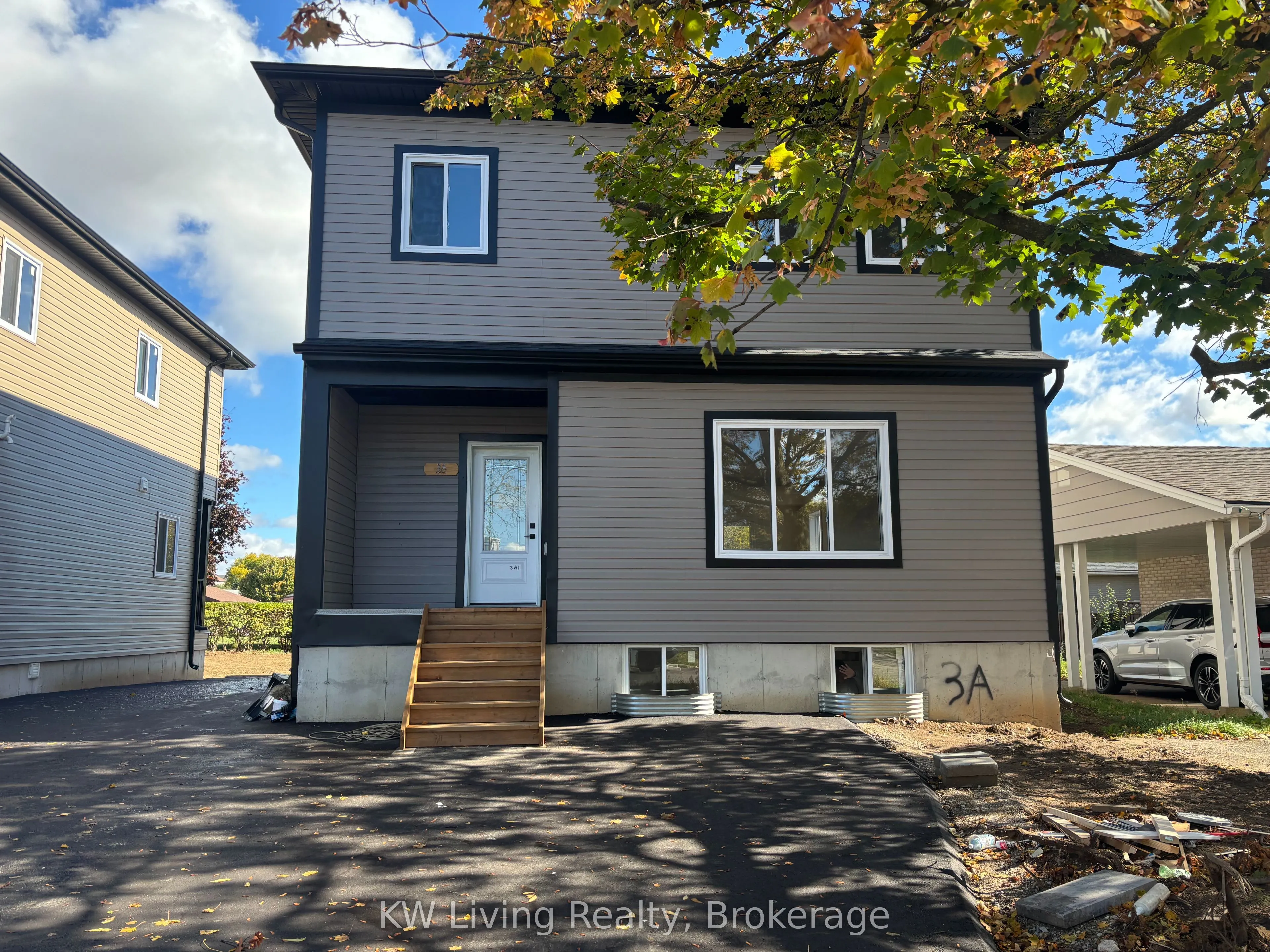3A1 Kovac Road, #Upper