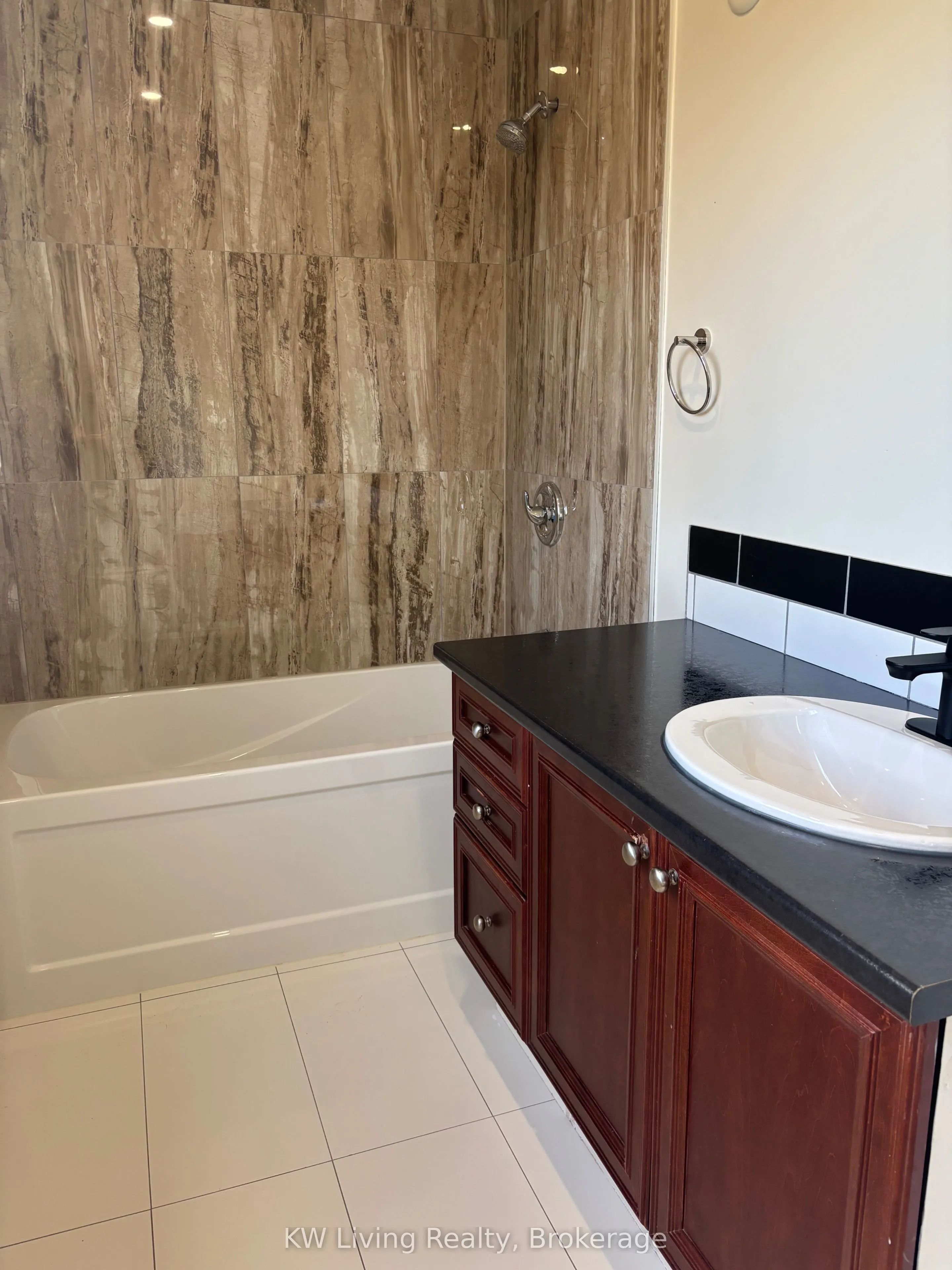 3A1 Kovac Road, #Upper