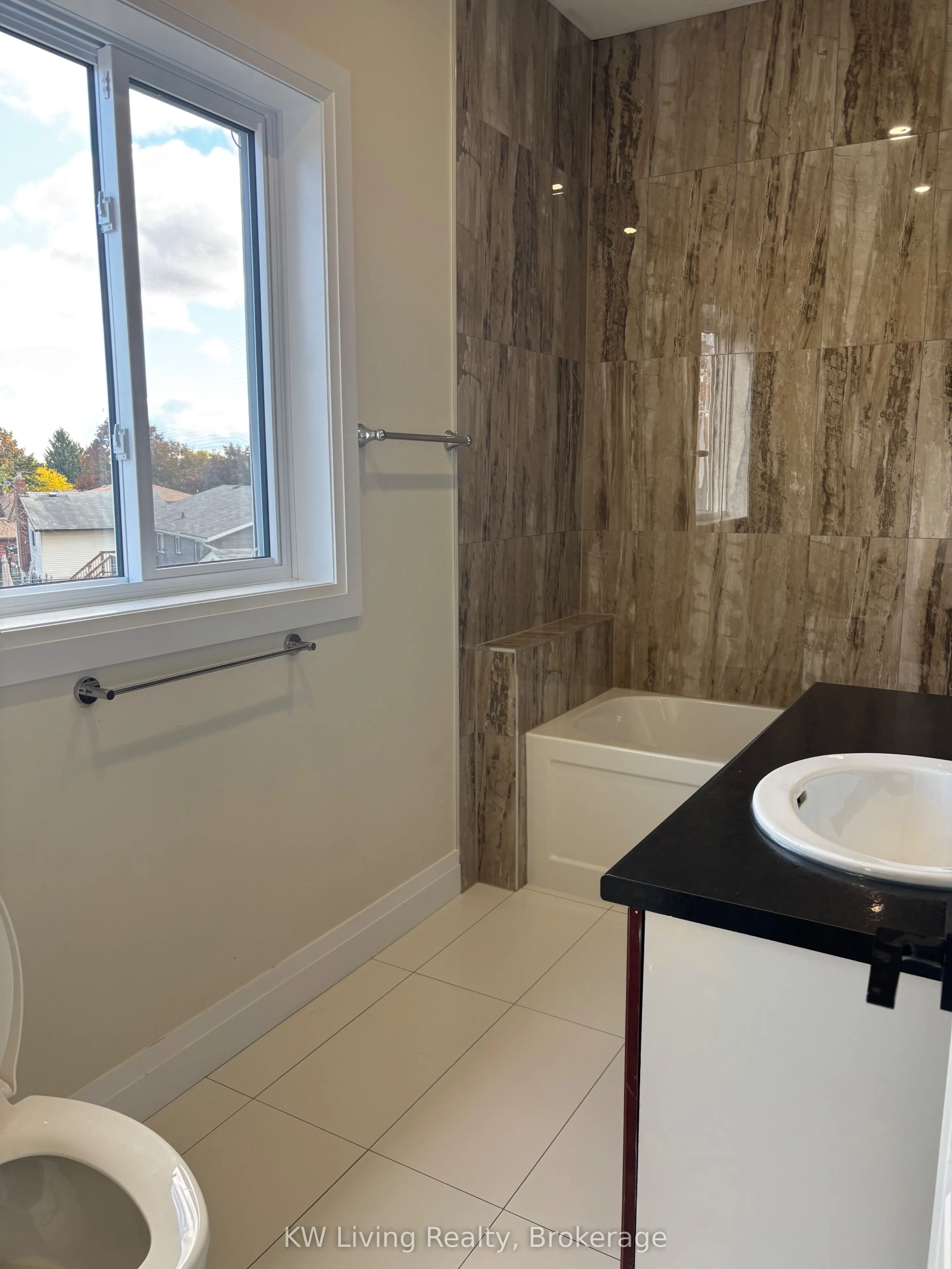 3A1 Kovac Road, #Upper