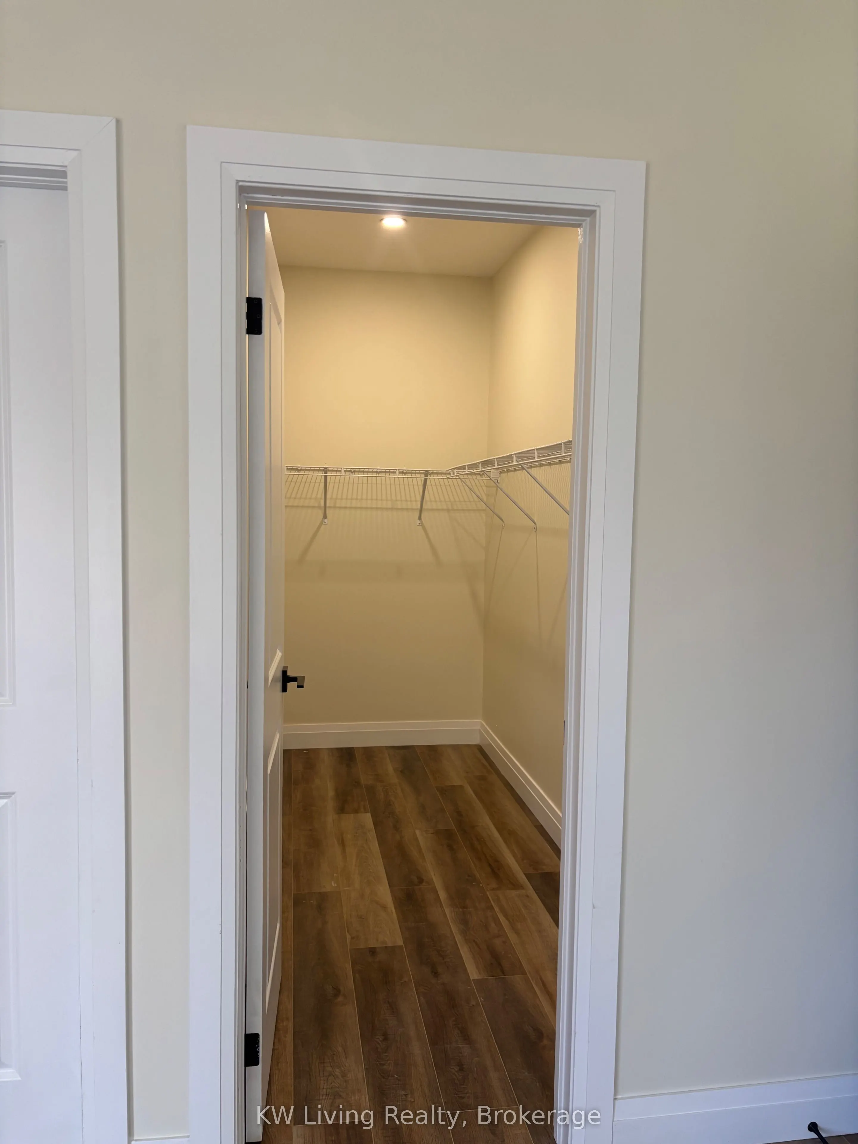 3A1 Kovac Road, #Upper
