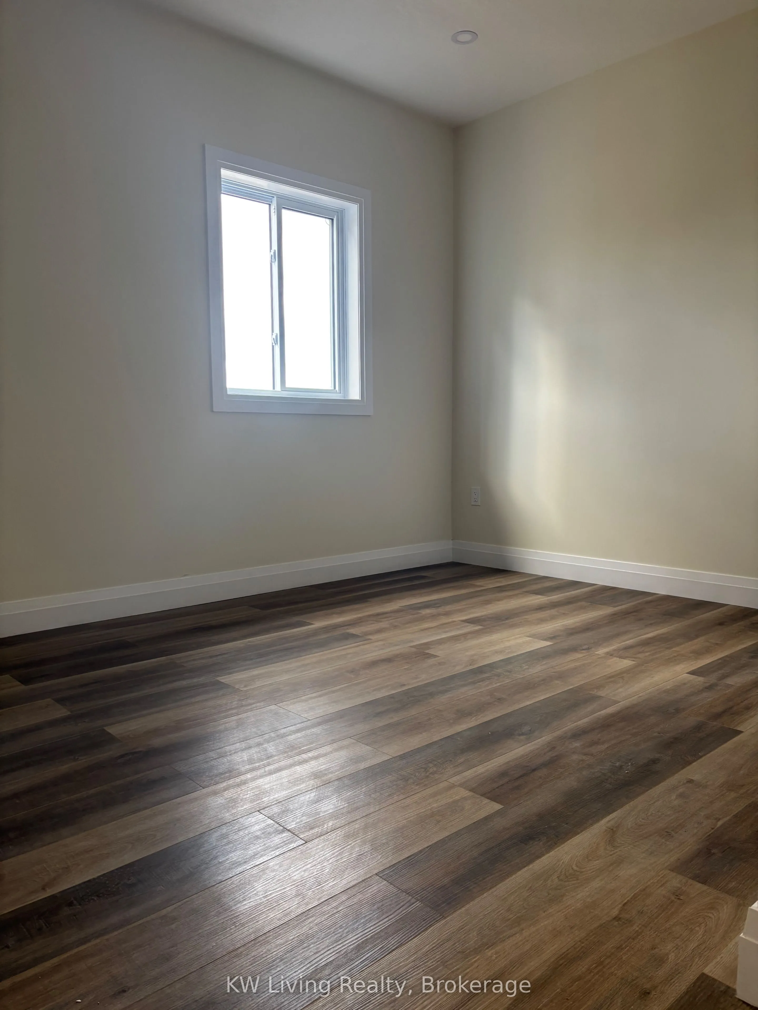 3A1 Kovac Road, #Upper