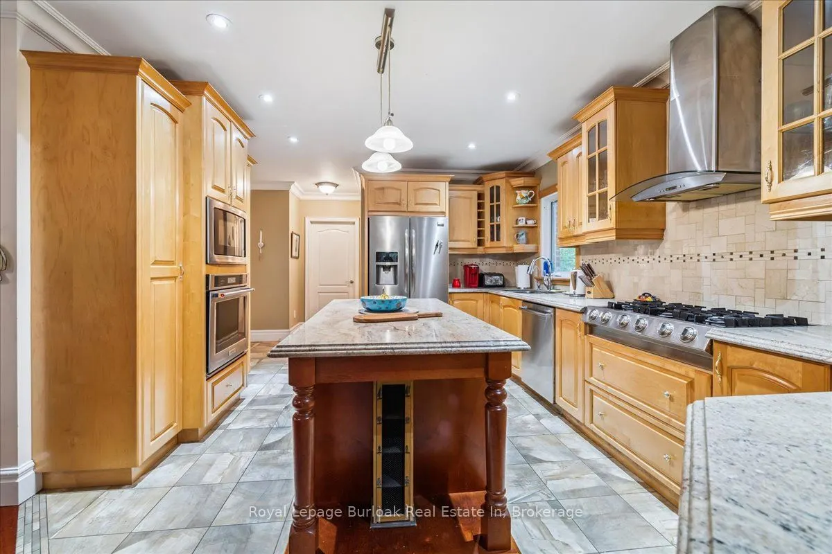 976 Garden Lane