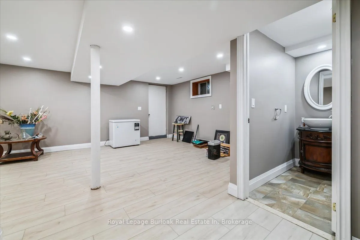 976 Garden Lane