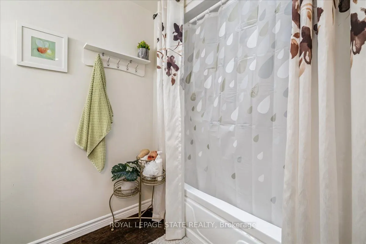 15 Ellington Avenue, #5