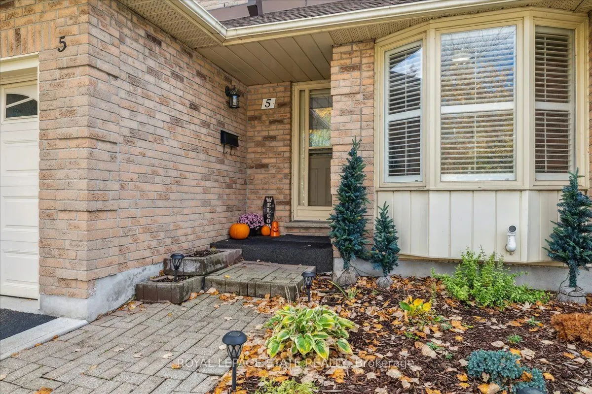 15 Ellington Avenue, #5