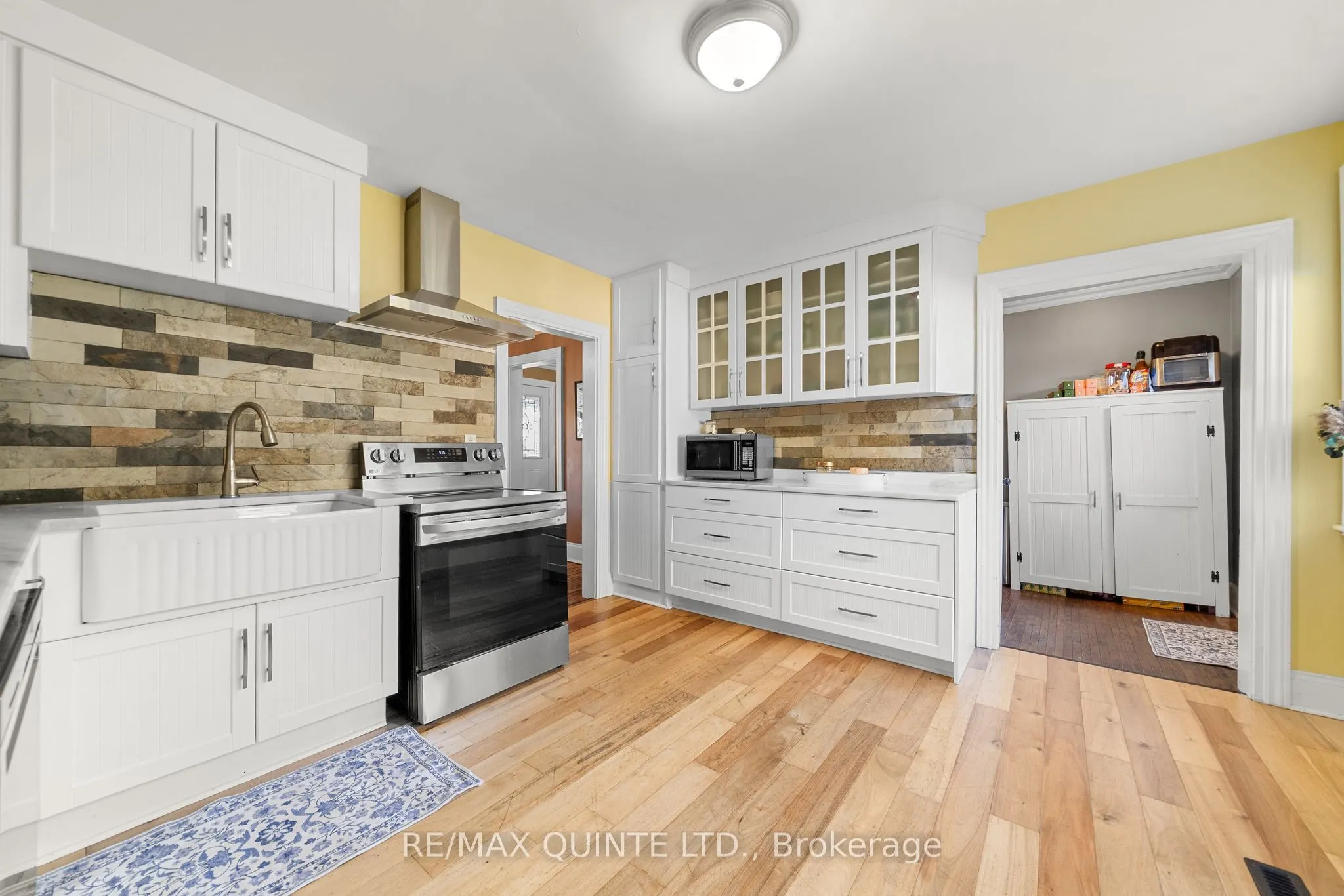 562 Trenton Frankford Road