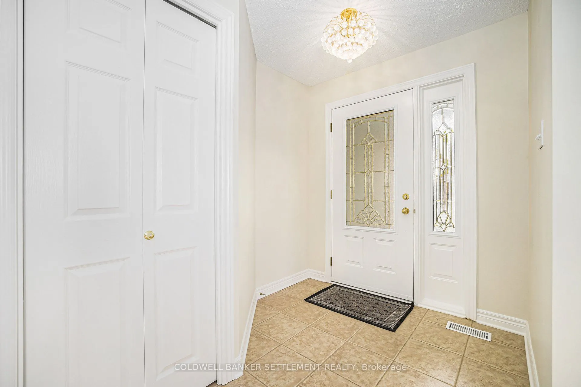 4 Treelawn Boulevard