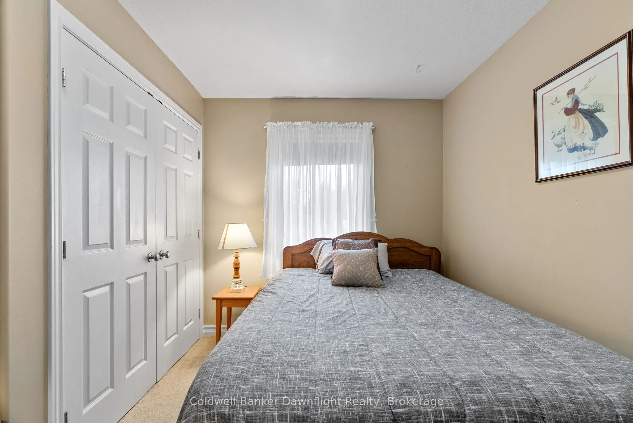 86 Huron Street W