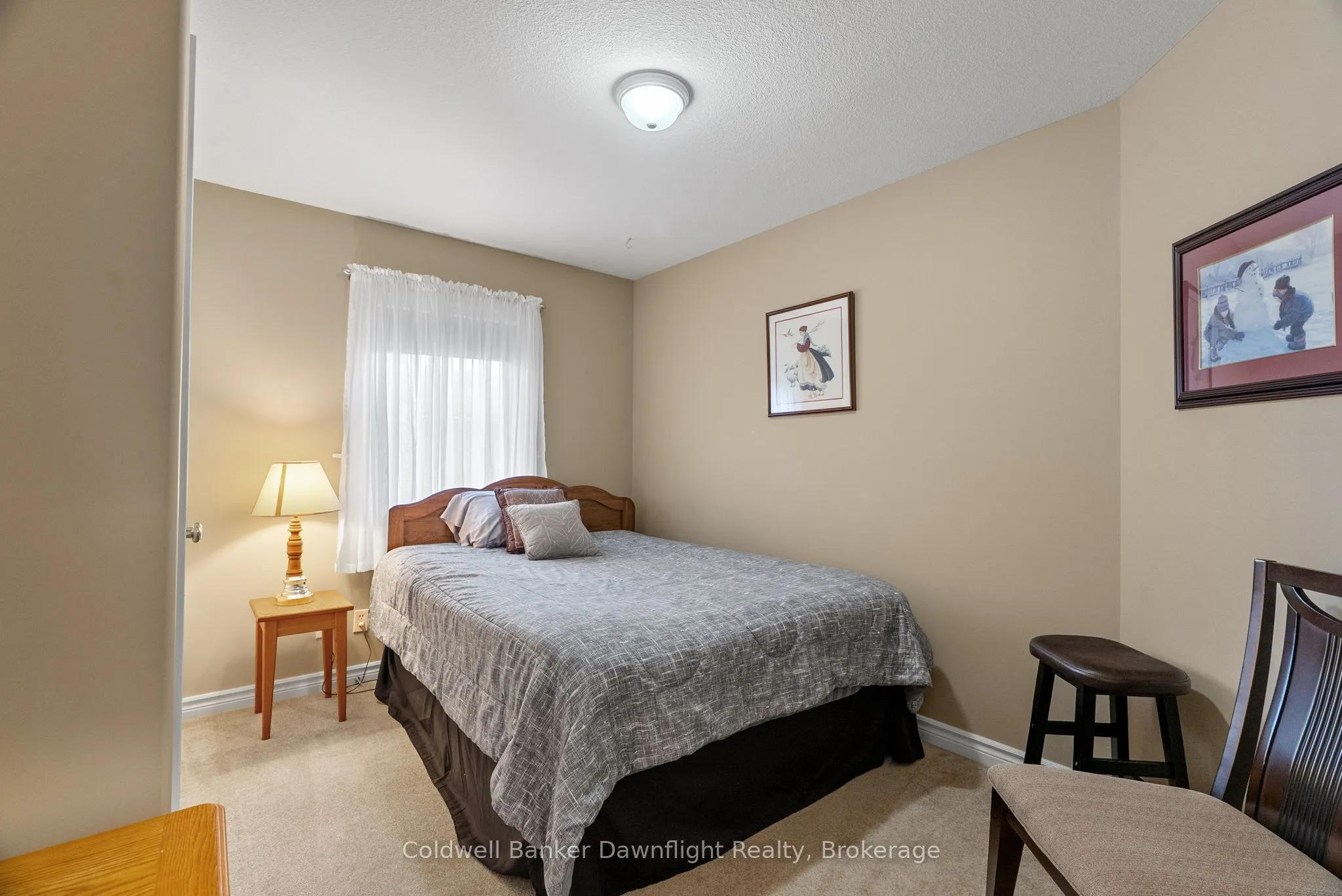 86 Huron Street W