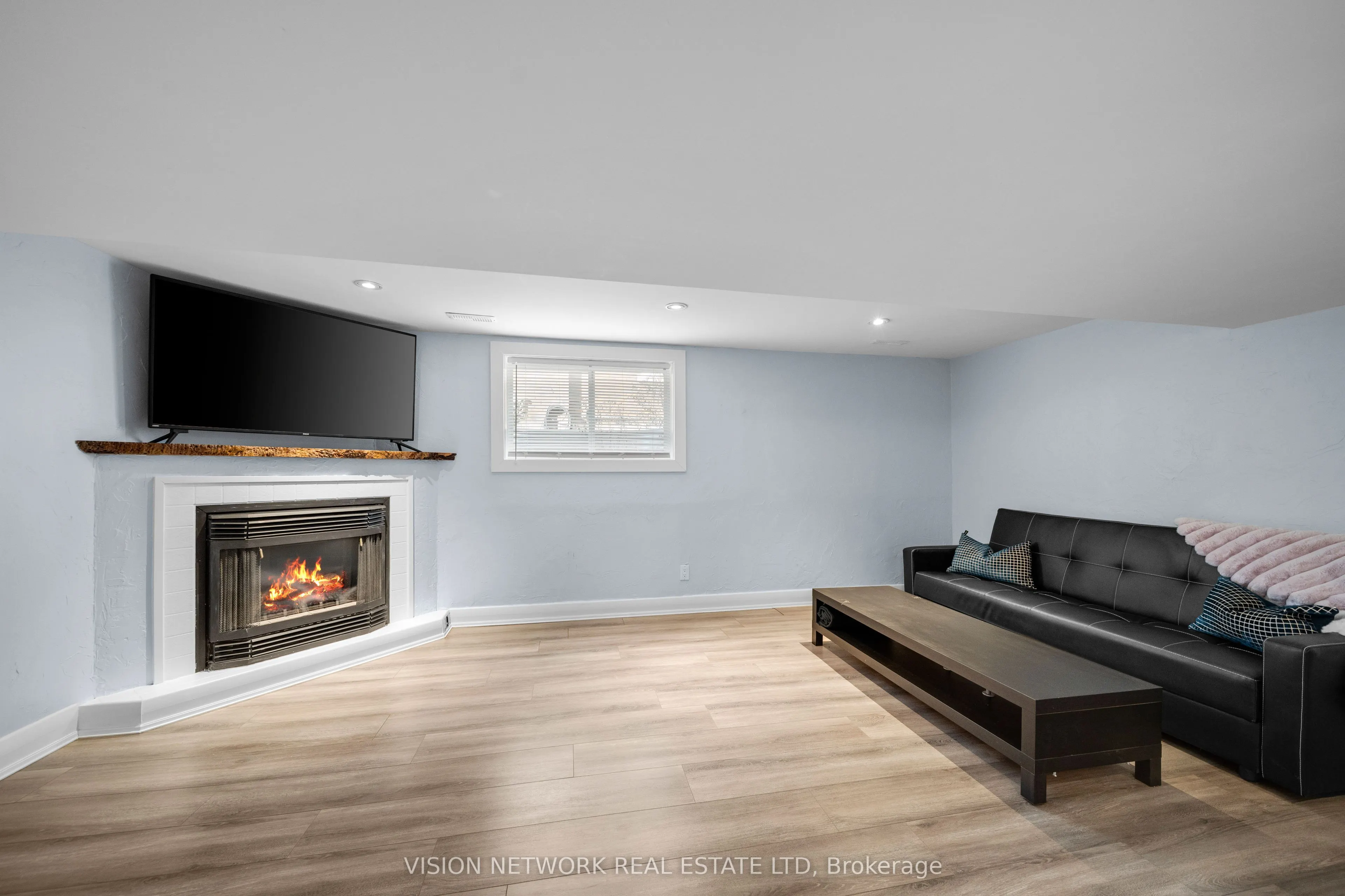 61 Langarth Street E