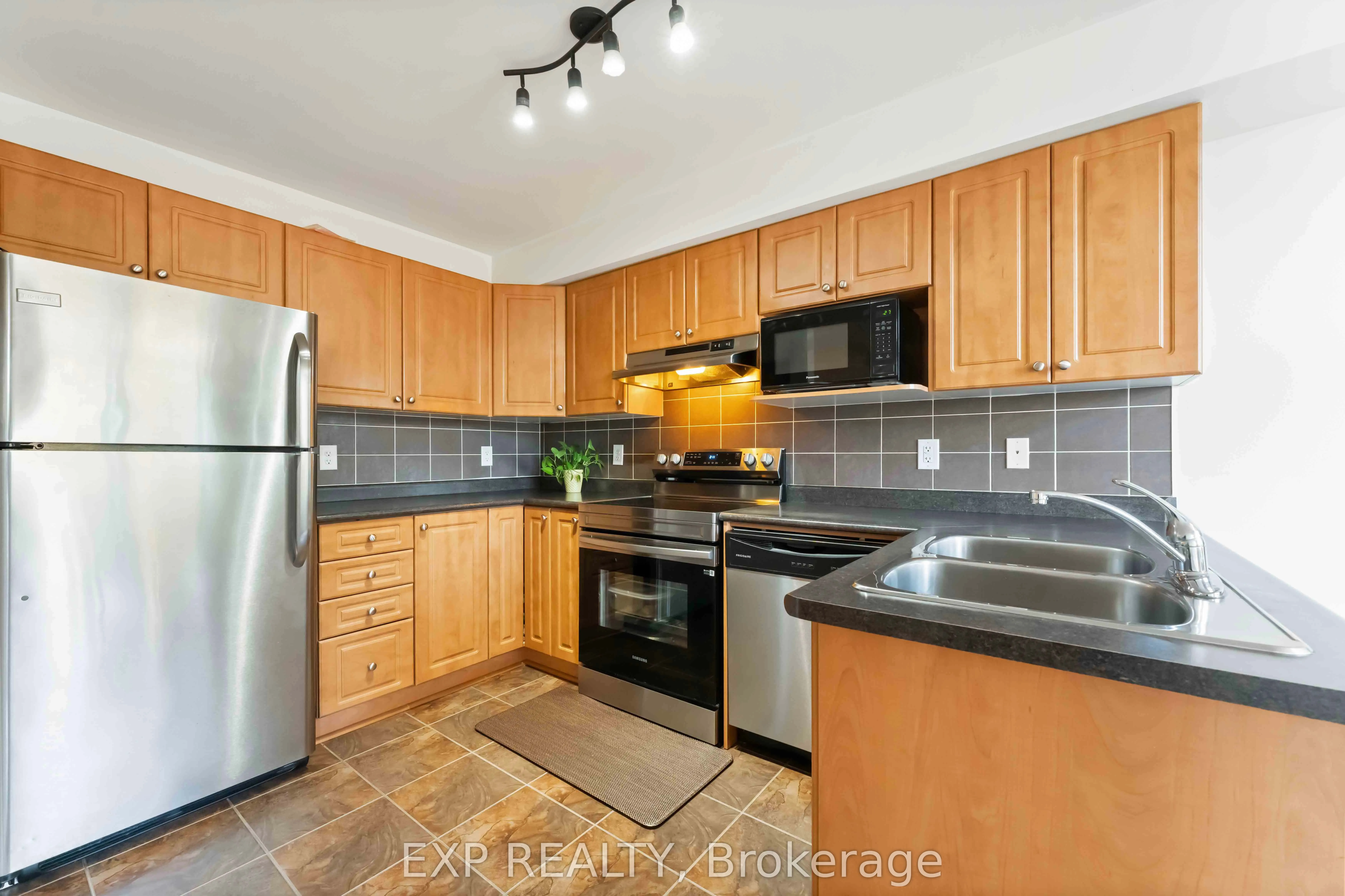 438 Haresfield Court