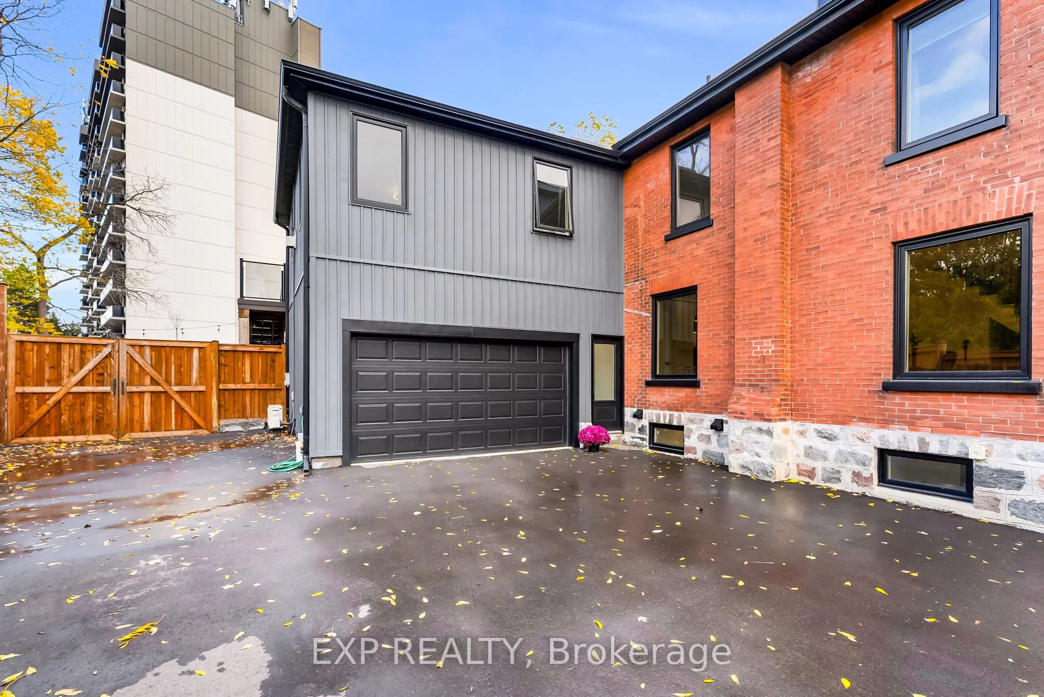 28 Elliott Street