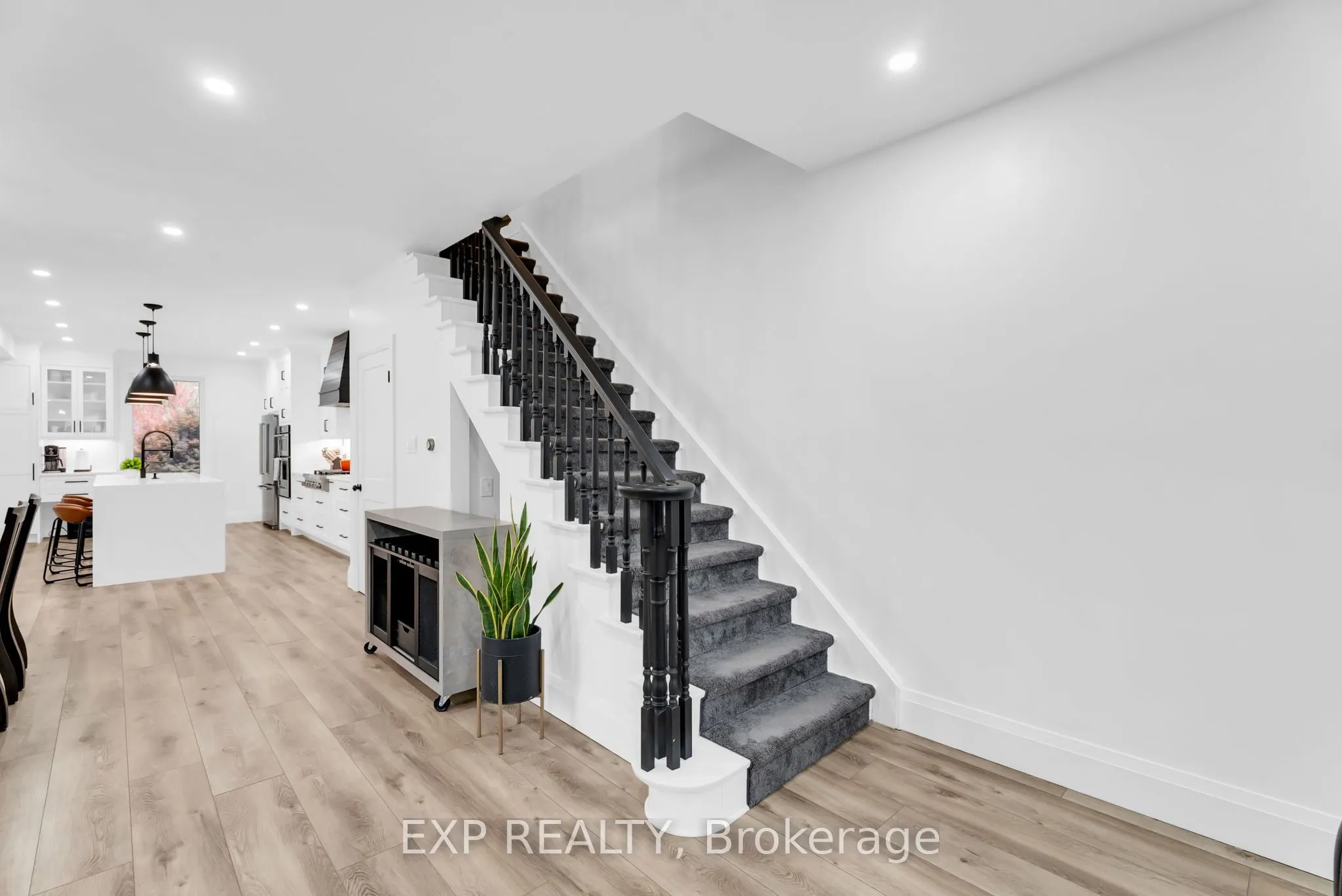 28 Elliott Street
