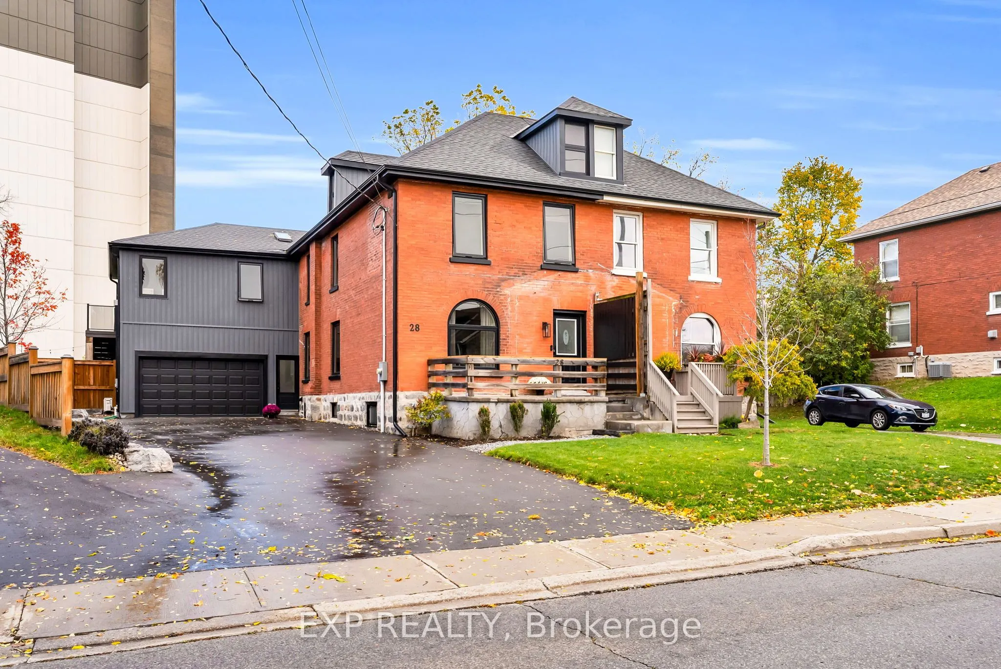28 Elliott Street