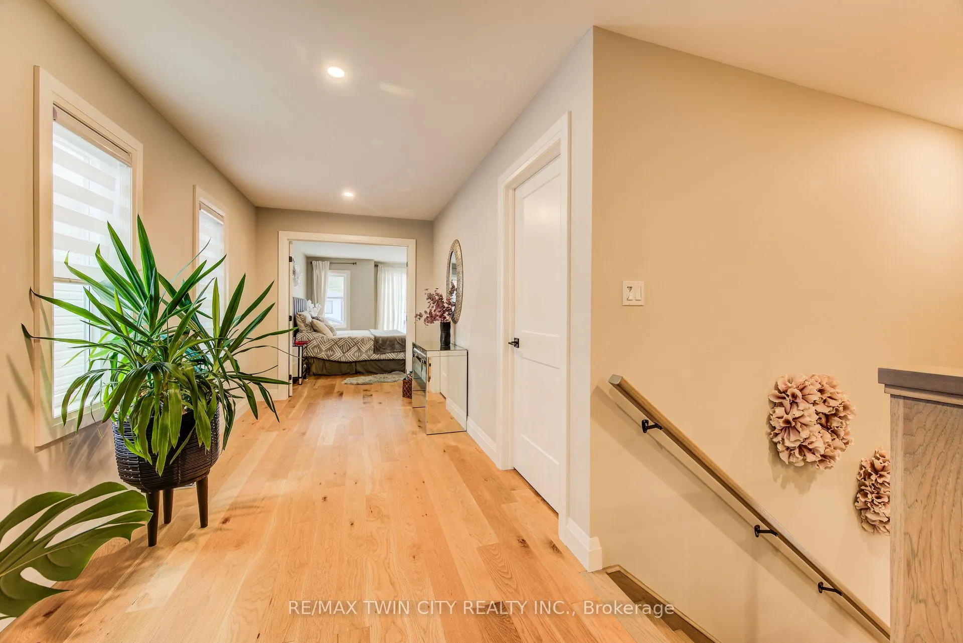 928 Chapel Hill Court S