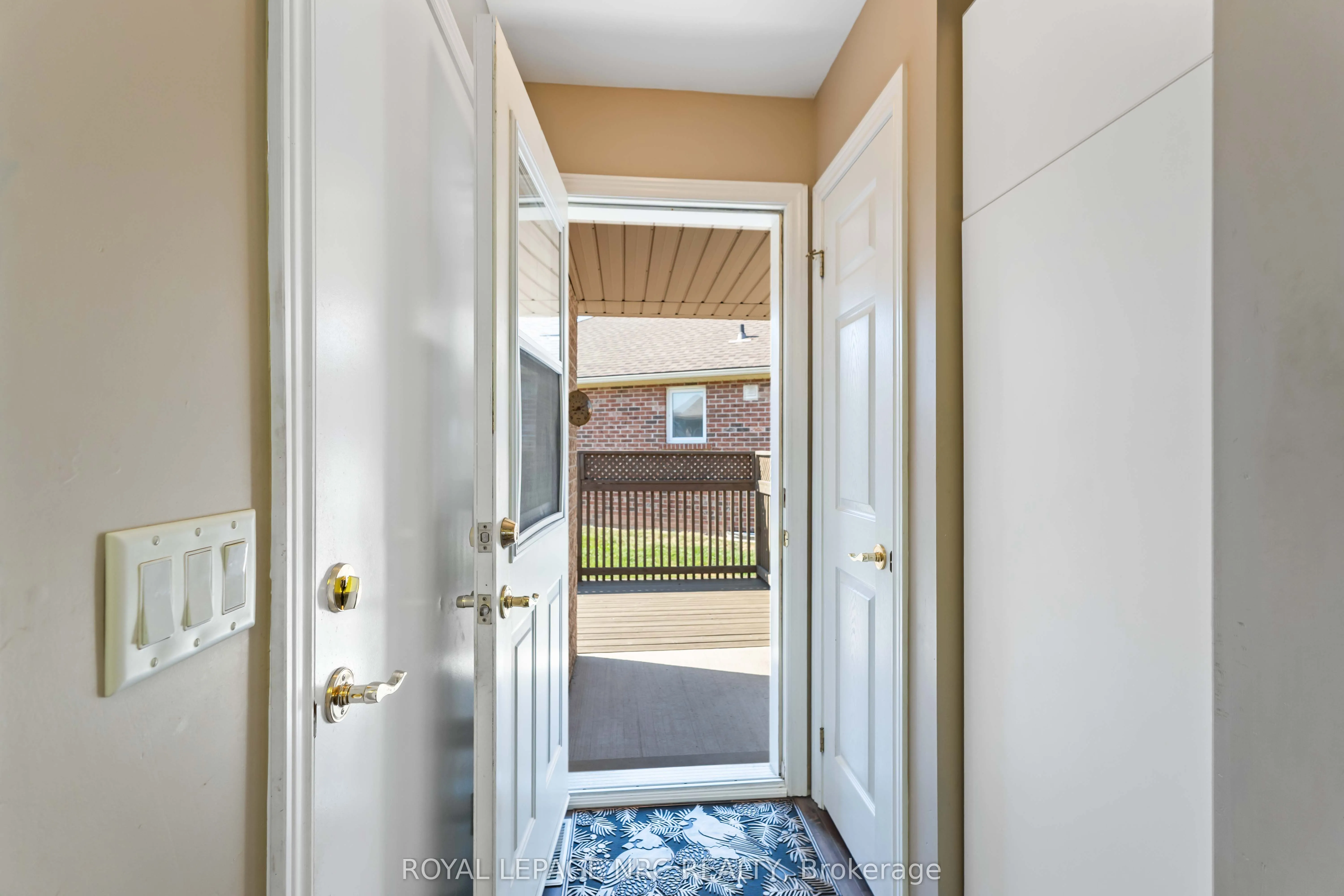 3900 Rainbow Lane
