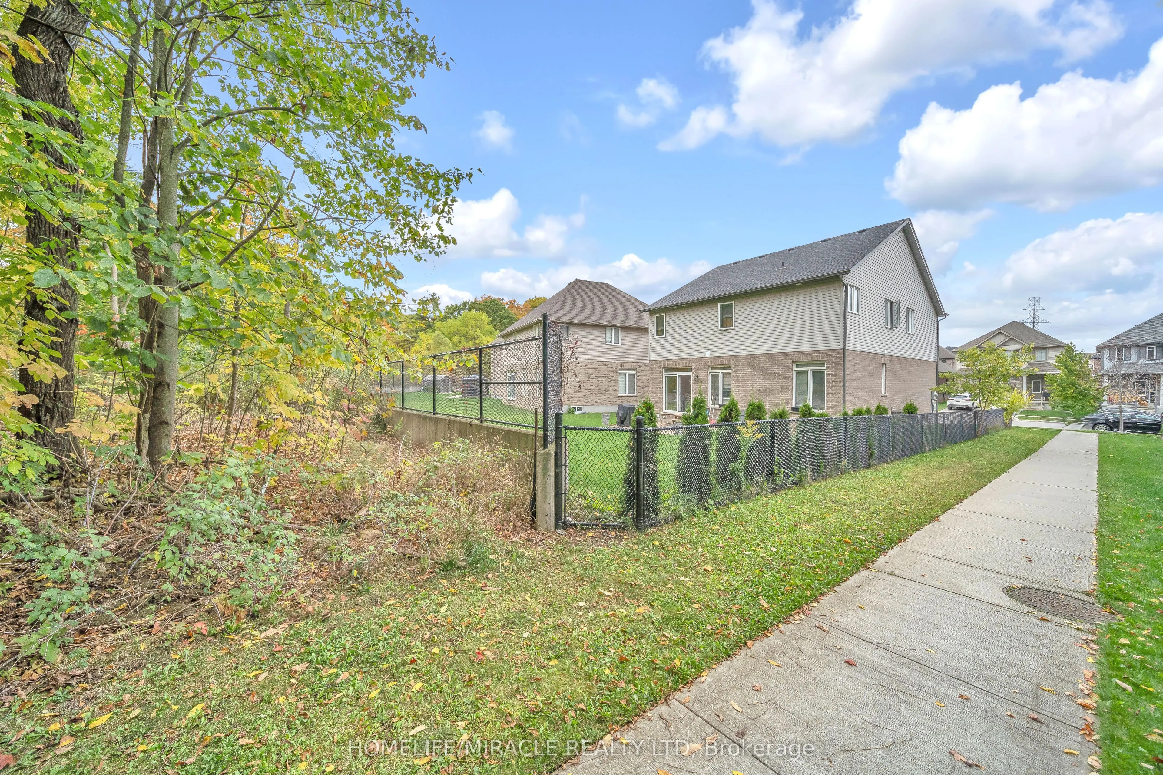 79 Elmbank Trail